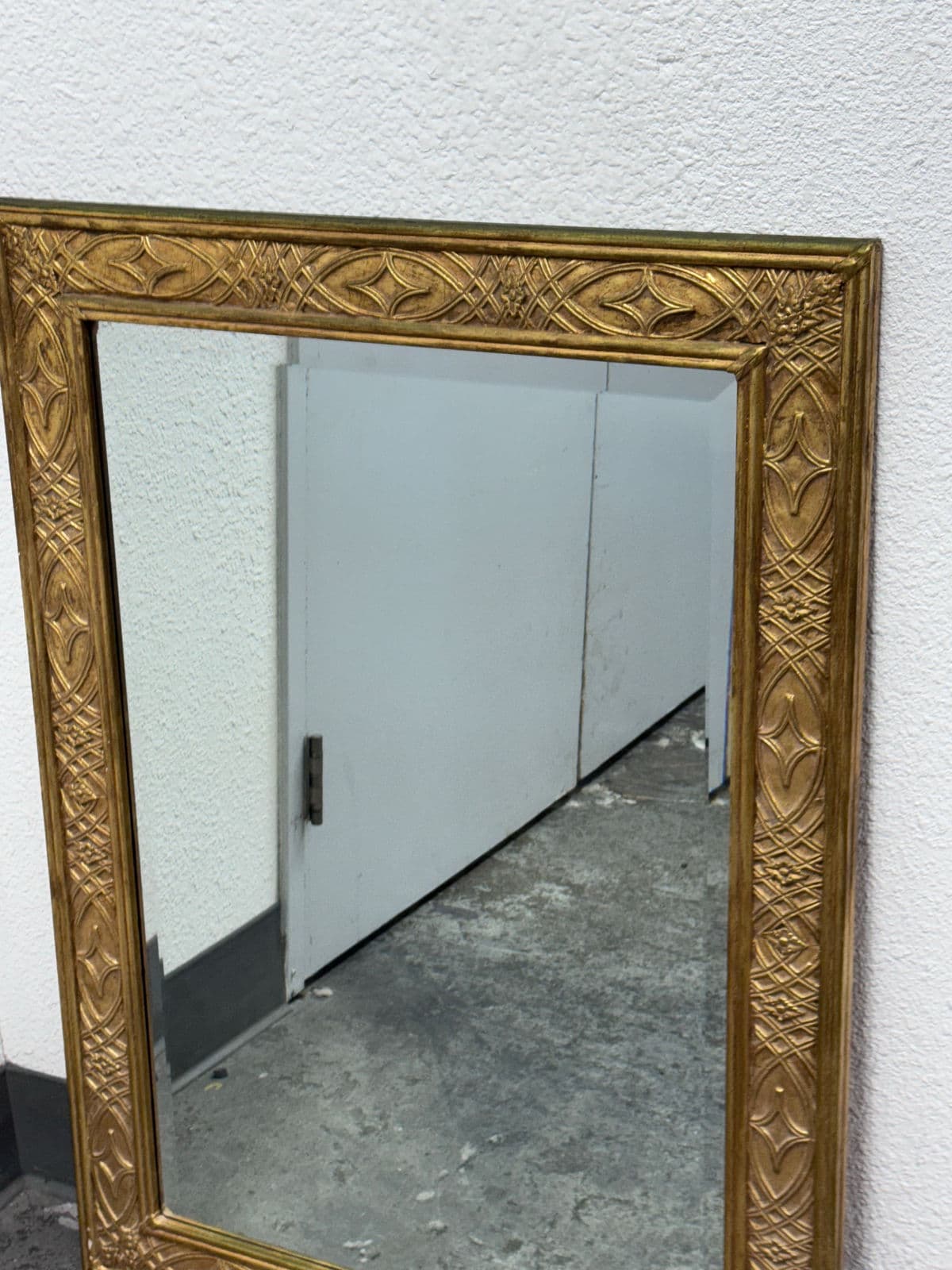 Decorative Arts, Inc Gold Framed Wall Mirror - Thumbnail 7