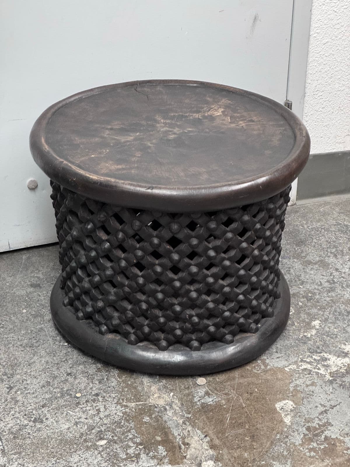 Bamileke King Stool Table - Thumbnail 4