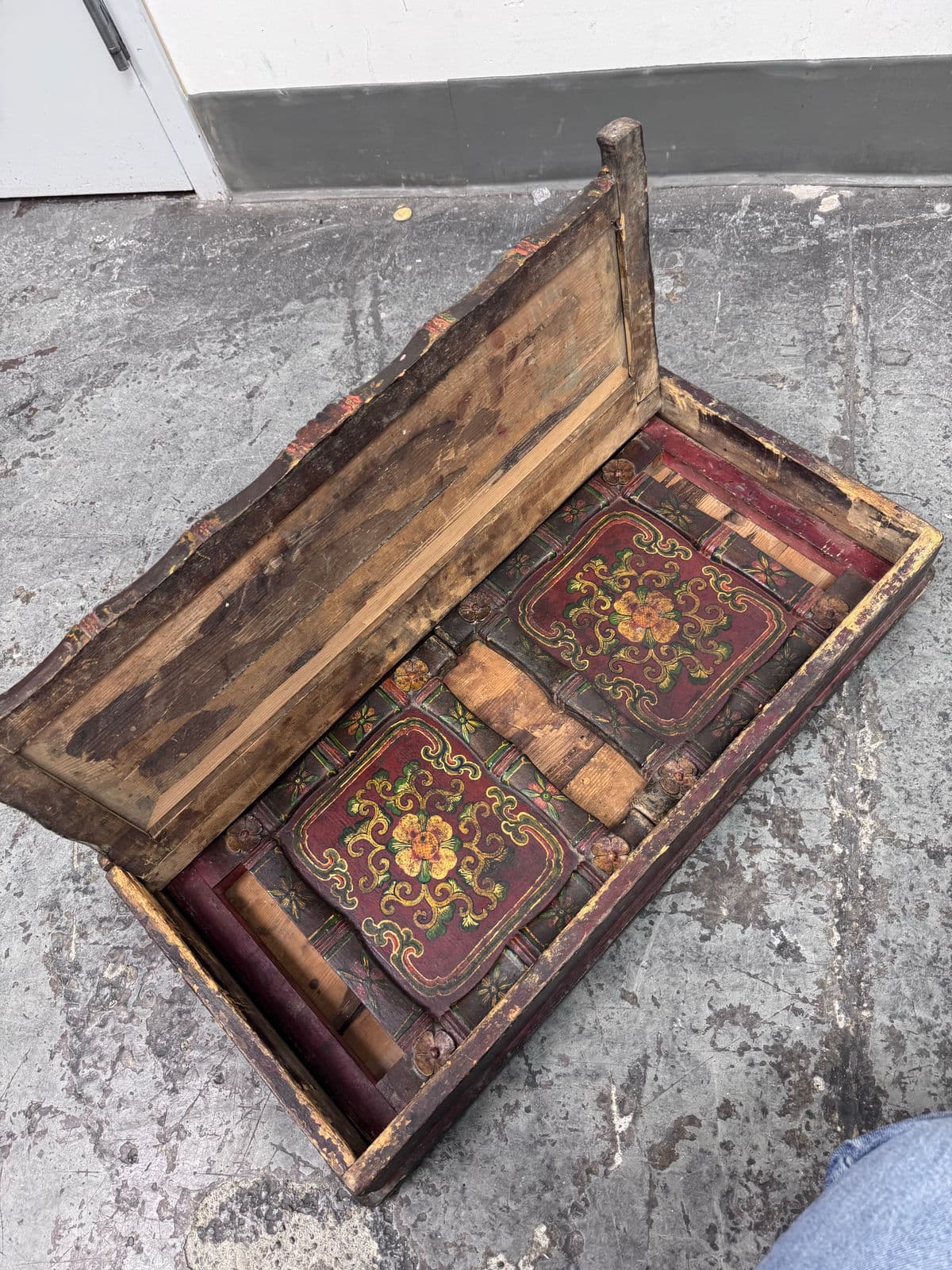 Antique Tibetan Folding Prayer Table. - Thumbnail 5