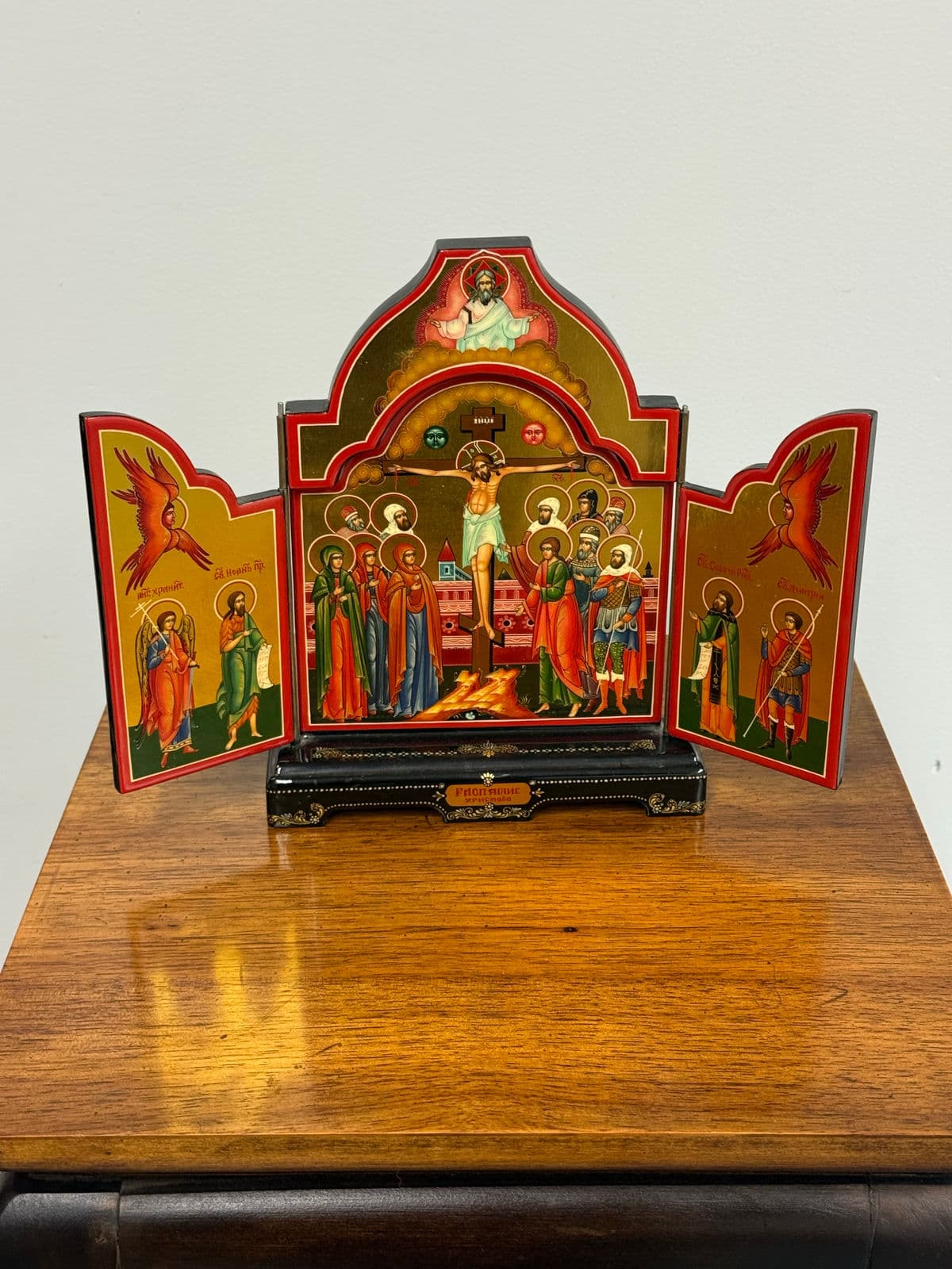 Lacquered Triptych Icon of Jesus and the Disciples - Thumbnail 3