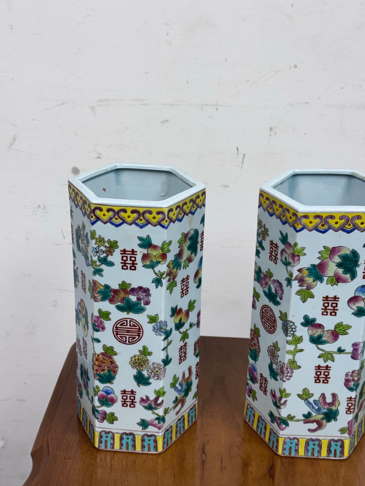 Chinese Famille Rose Double Happiness Vessels, Pair - Thumbnail 9