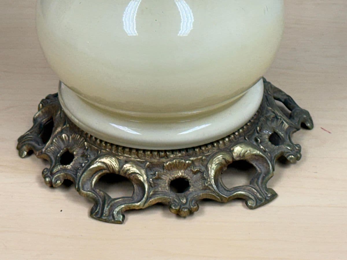 Vintage Porcelain Table Lamp With Victorian Beaded Fringe Lamp Shade - Thumbnail 12