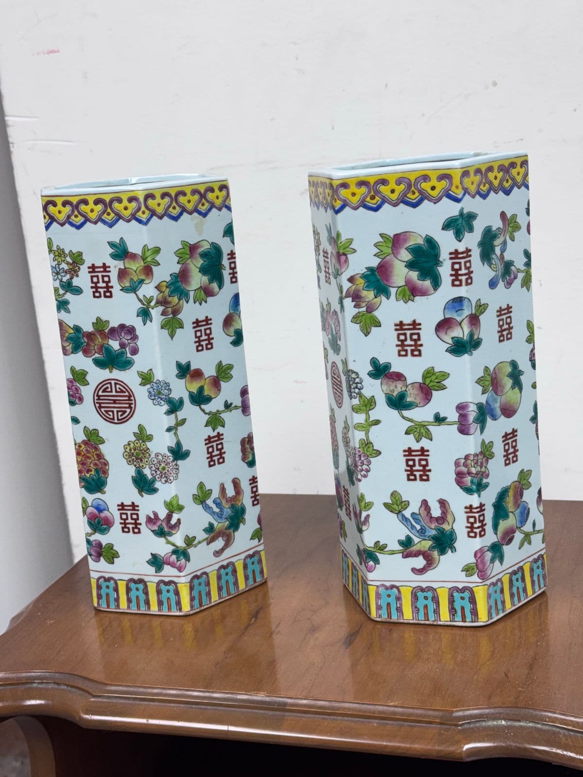 Chinese Famille Rose Double Happiness Vessels, Pair - Thumbnail 4