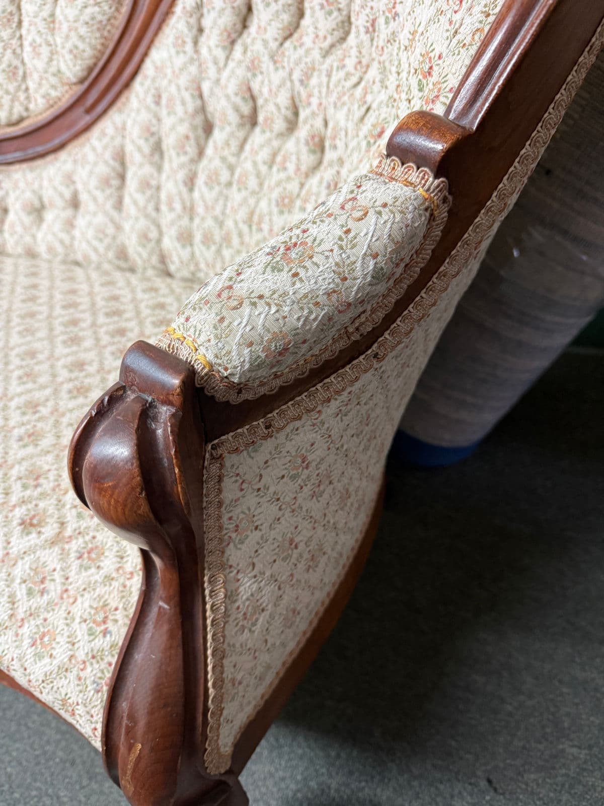 Antique Victorian Balloon Back Sofa - Thumbnail 11