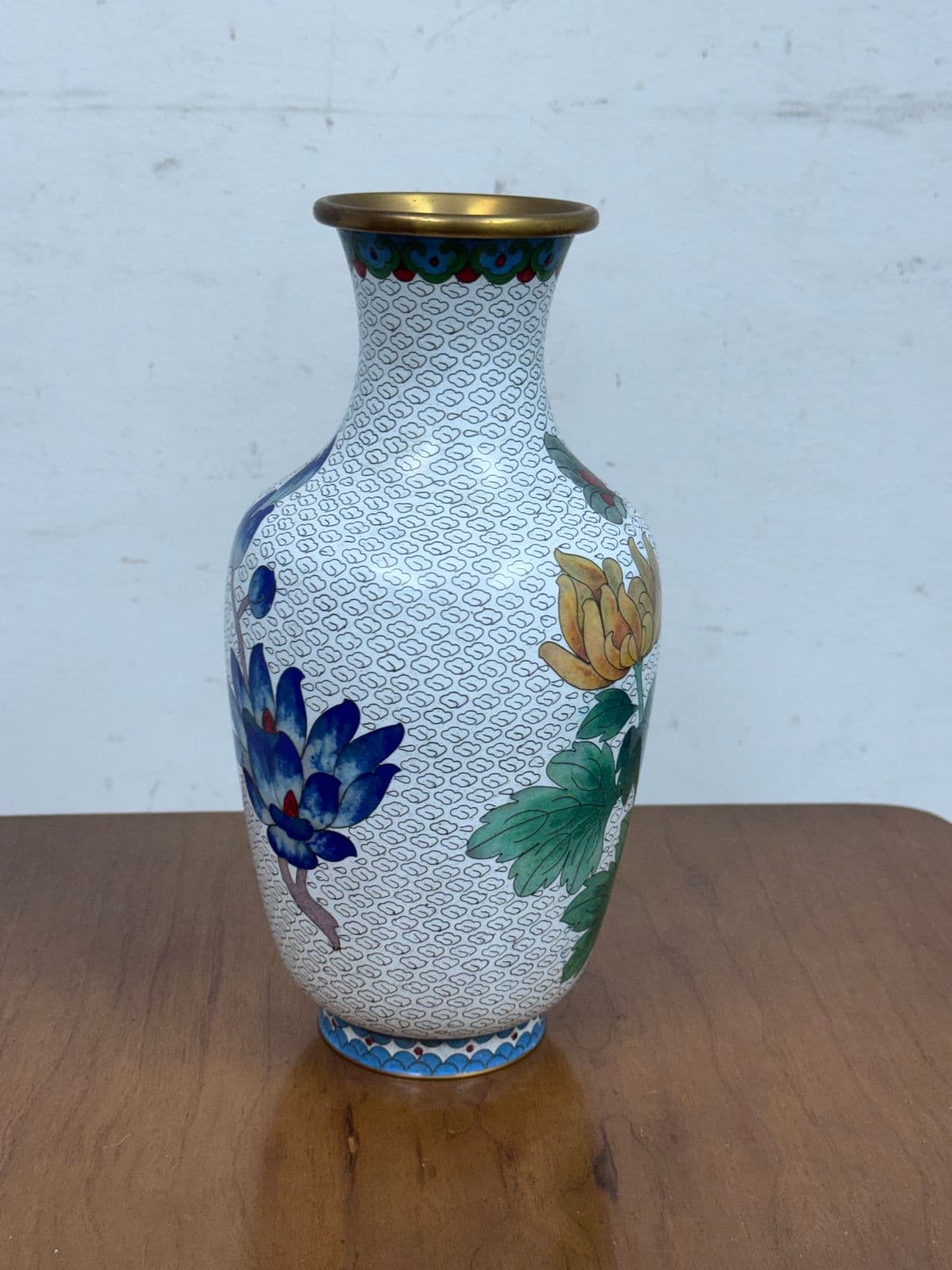 Chinese Enamel Cloisonné Vase With Flowers - Thumbnail 4