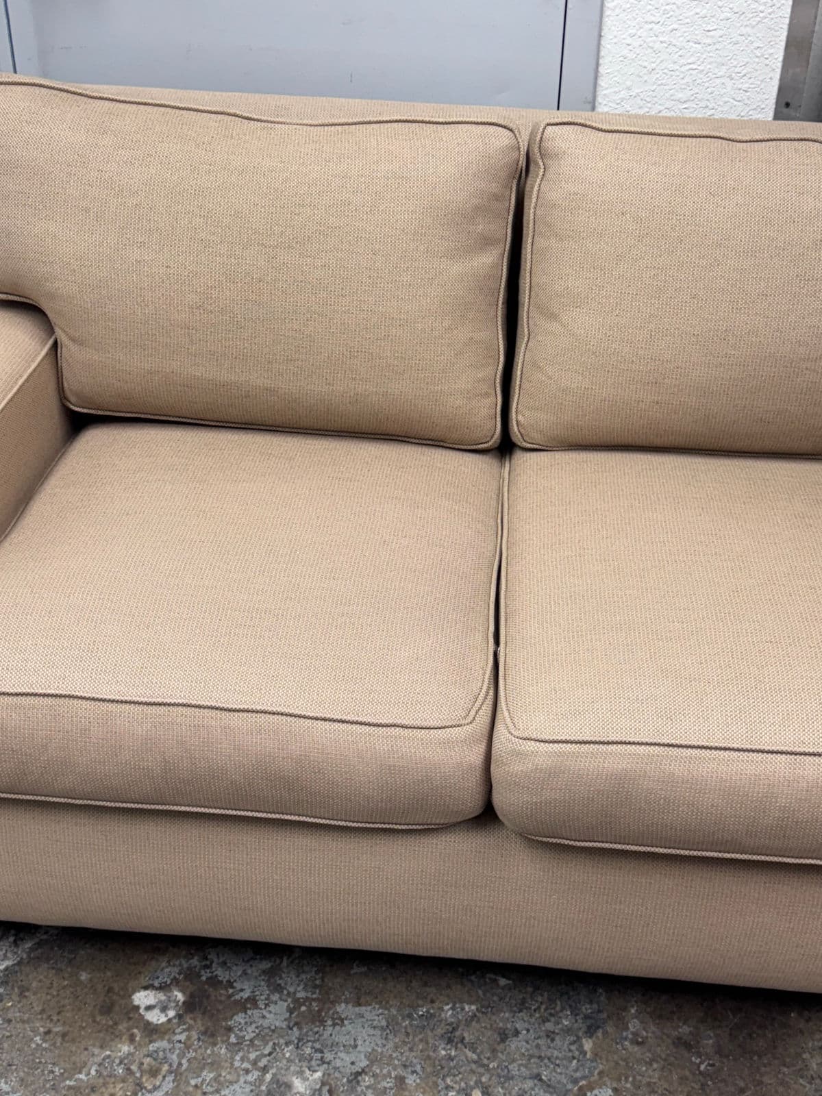 Village Square Apartment Sofa - Thumbnail 4