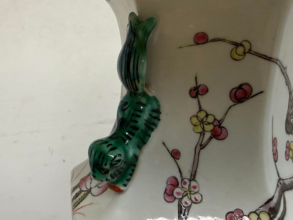 Chinese Famille Rose Table Lamp With Pleated Shade - Thumbnail 10