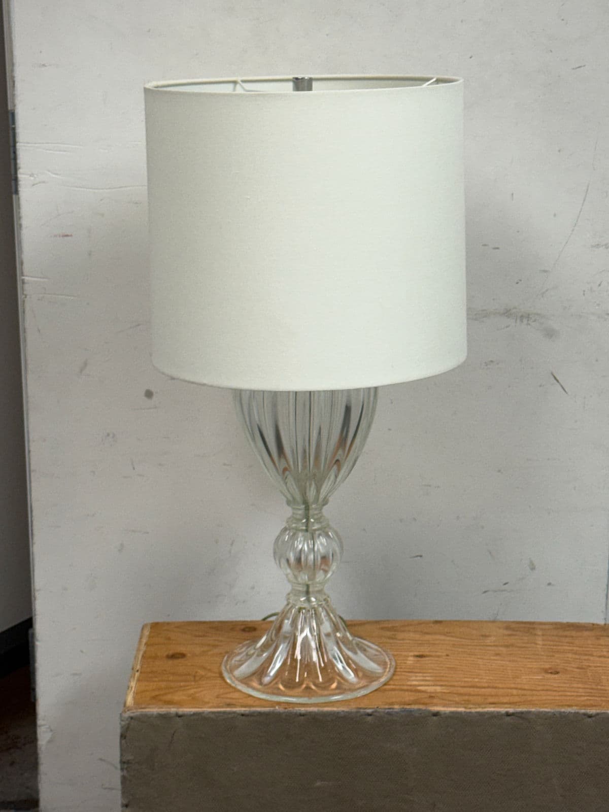 Bella Figura Lighting Murano Glass Urn Table Lamp - Thumbnail 4