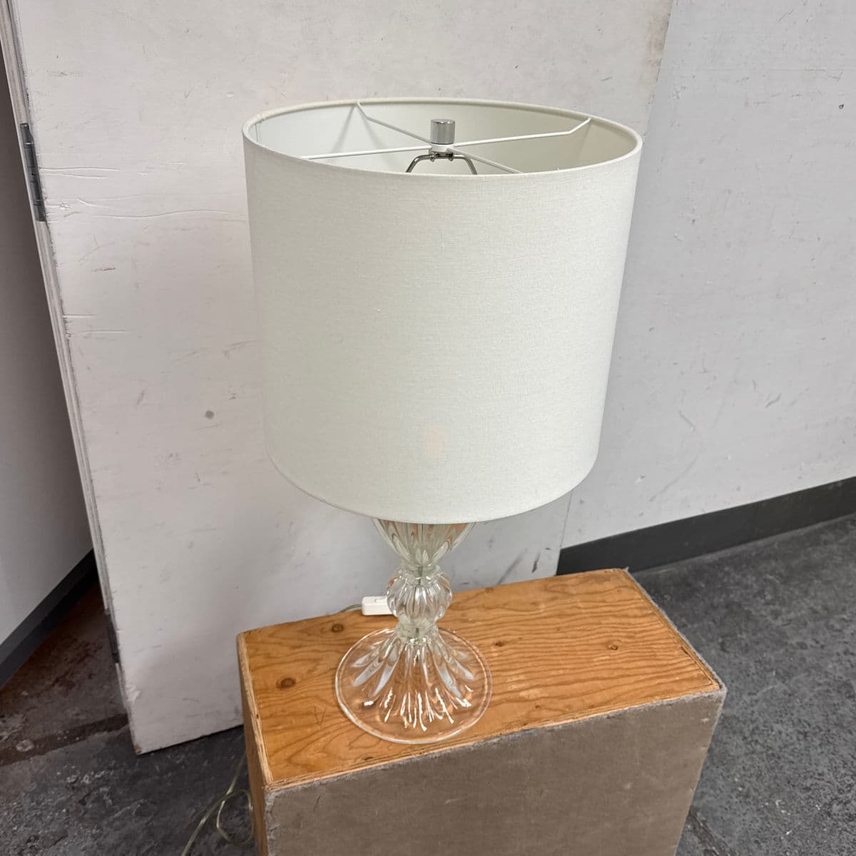 Bella Figura Lighting Murano Glass Urn Table Lamp - Thumbnail 13