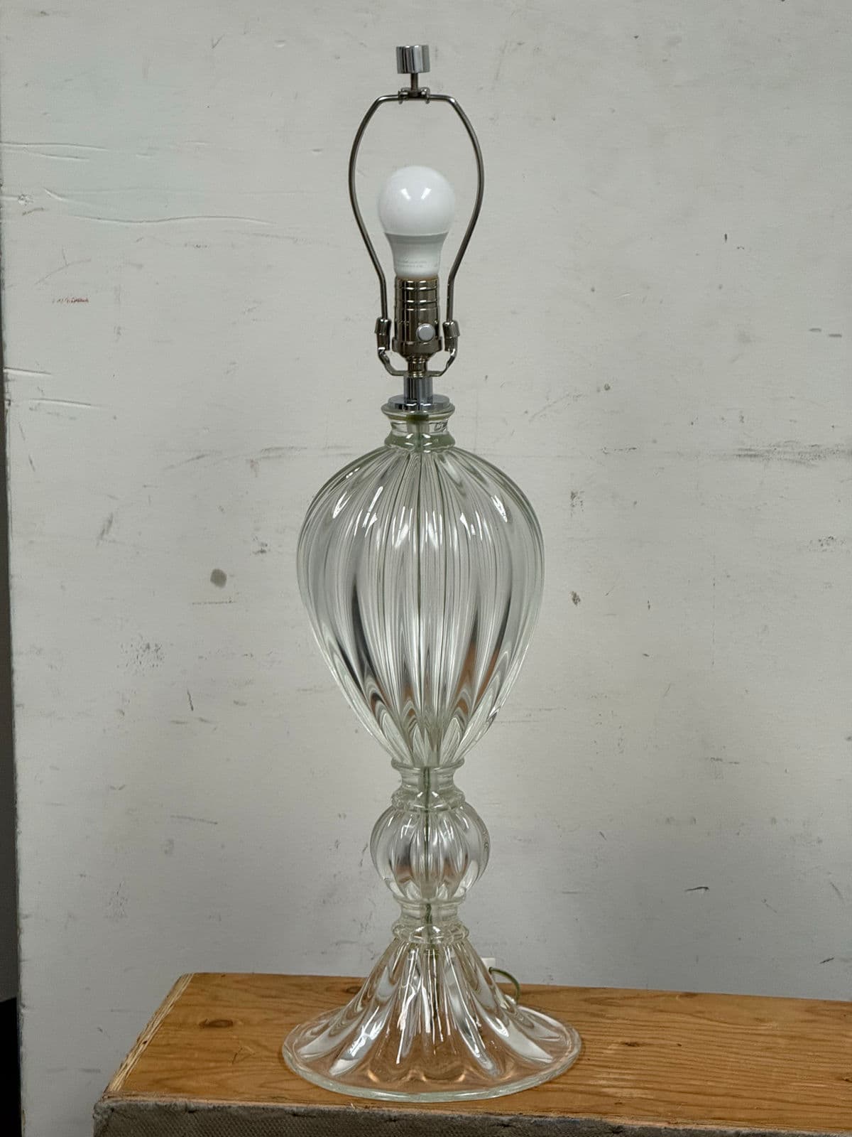 Bella Figura Lighting Murano Glass Urn Table Lamp - Thumbnail 3