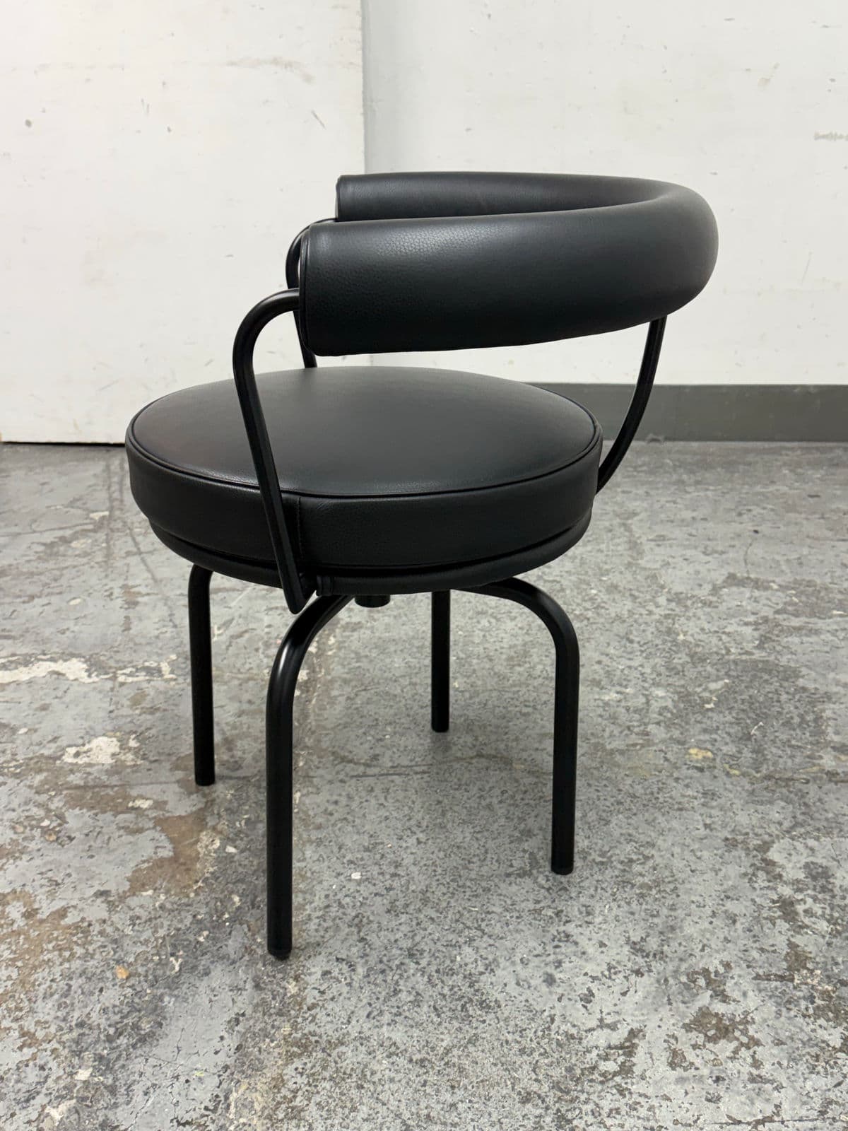Charlotte Perriand Cassina Swivel Chair - Thumbnail 5