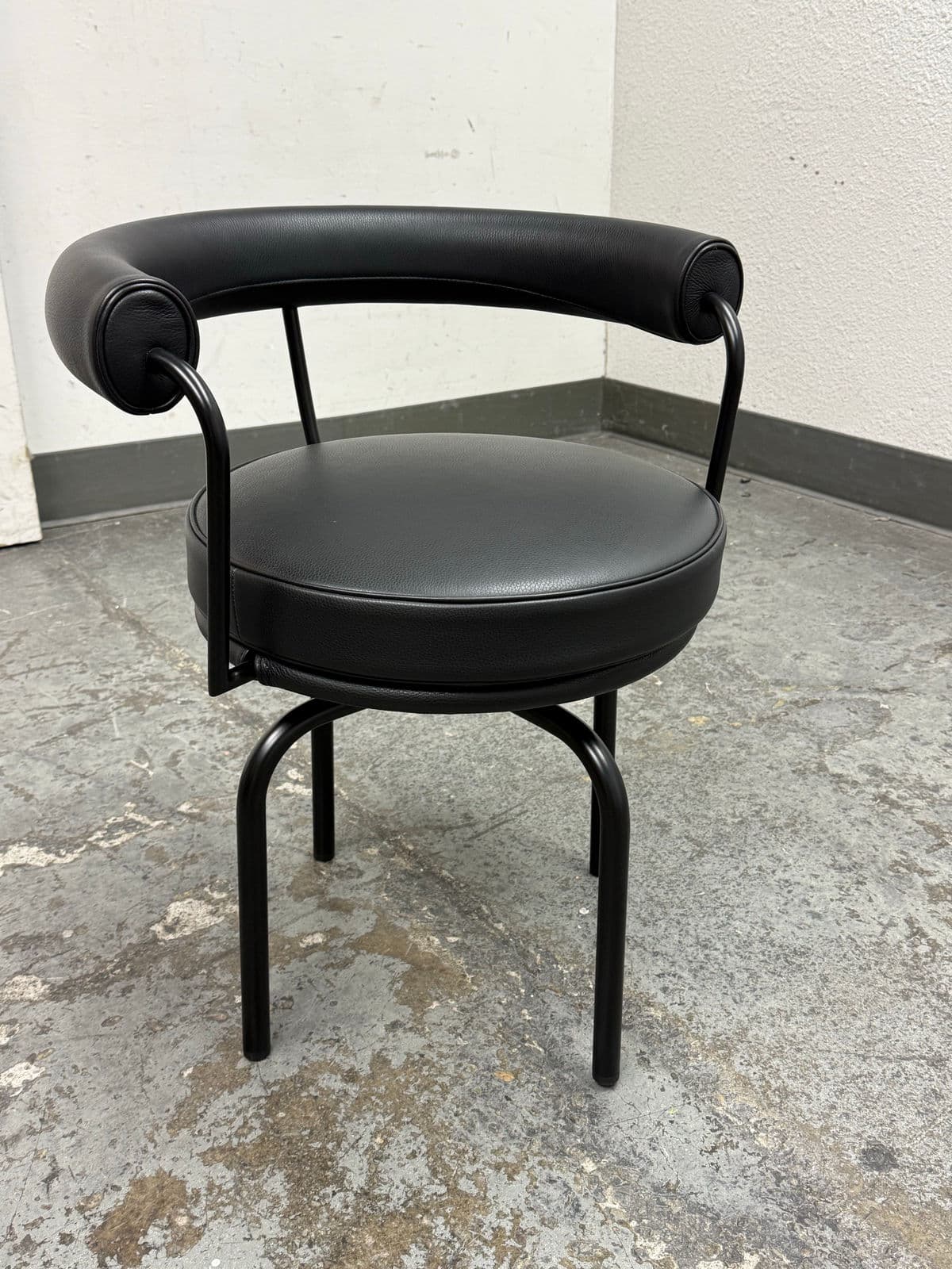 Charlotte Perriand Cassina Swivel Chair - Thumbnail 4