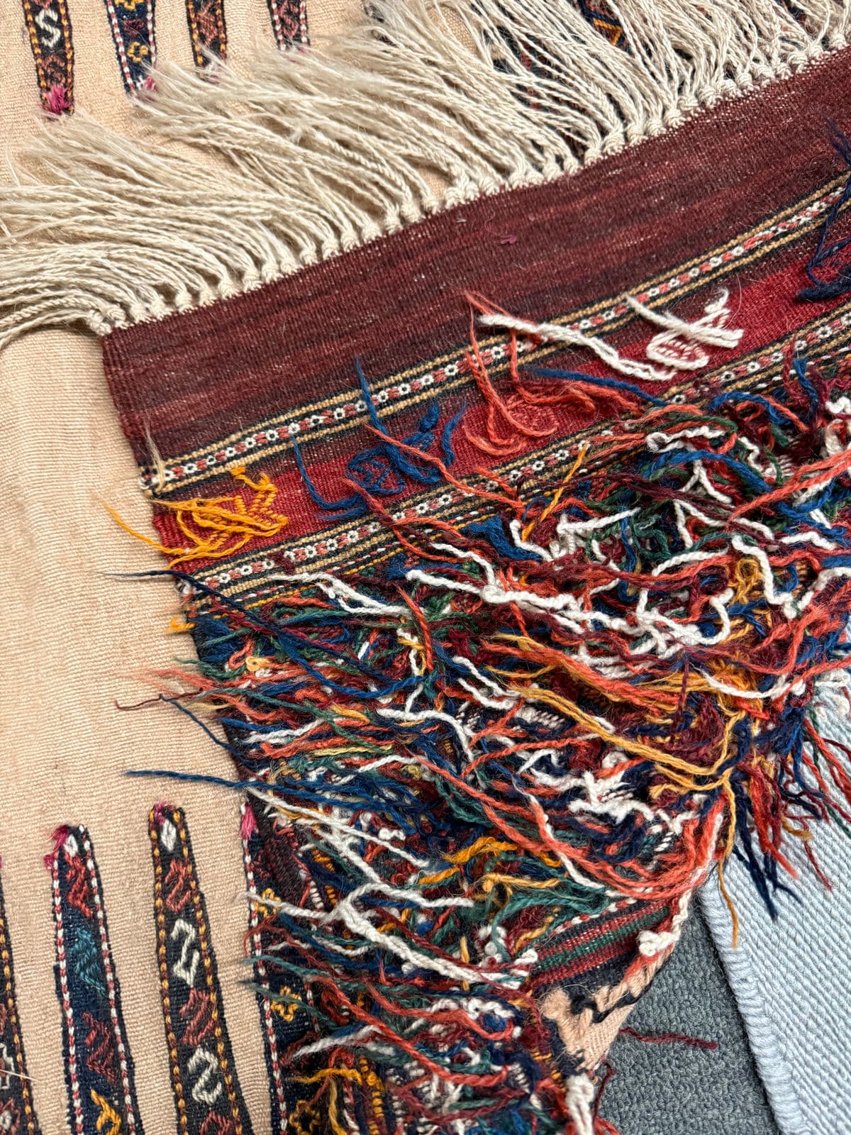 2ft 8in × 7ft 8in Iranian Sumak Kilim Runner - Thumbnail 10