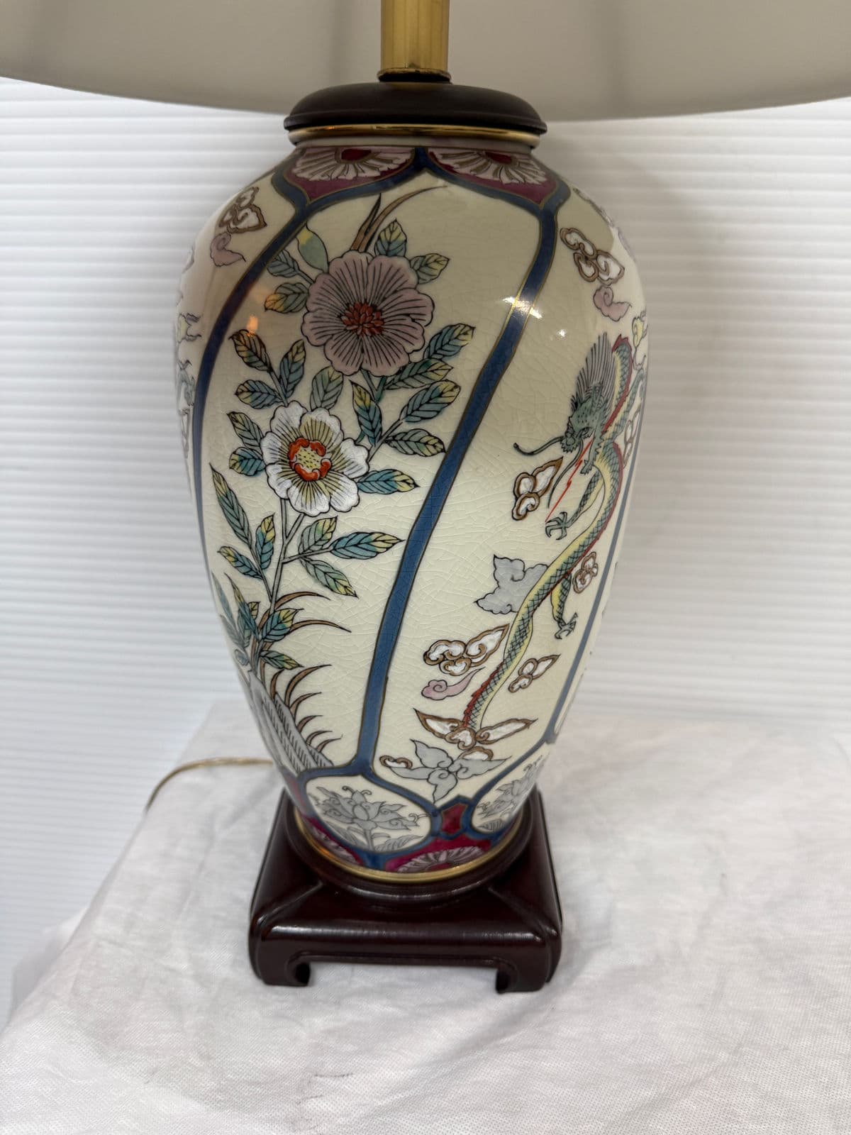 Ethan Allen Chinoiserie Ceramic Table Lamp - Thumbnail 11