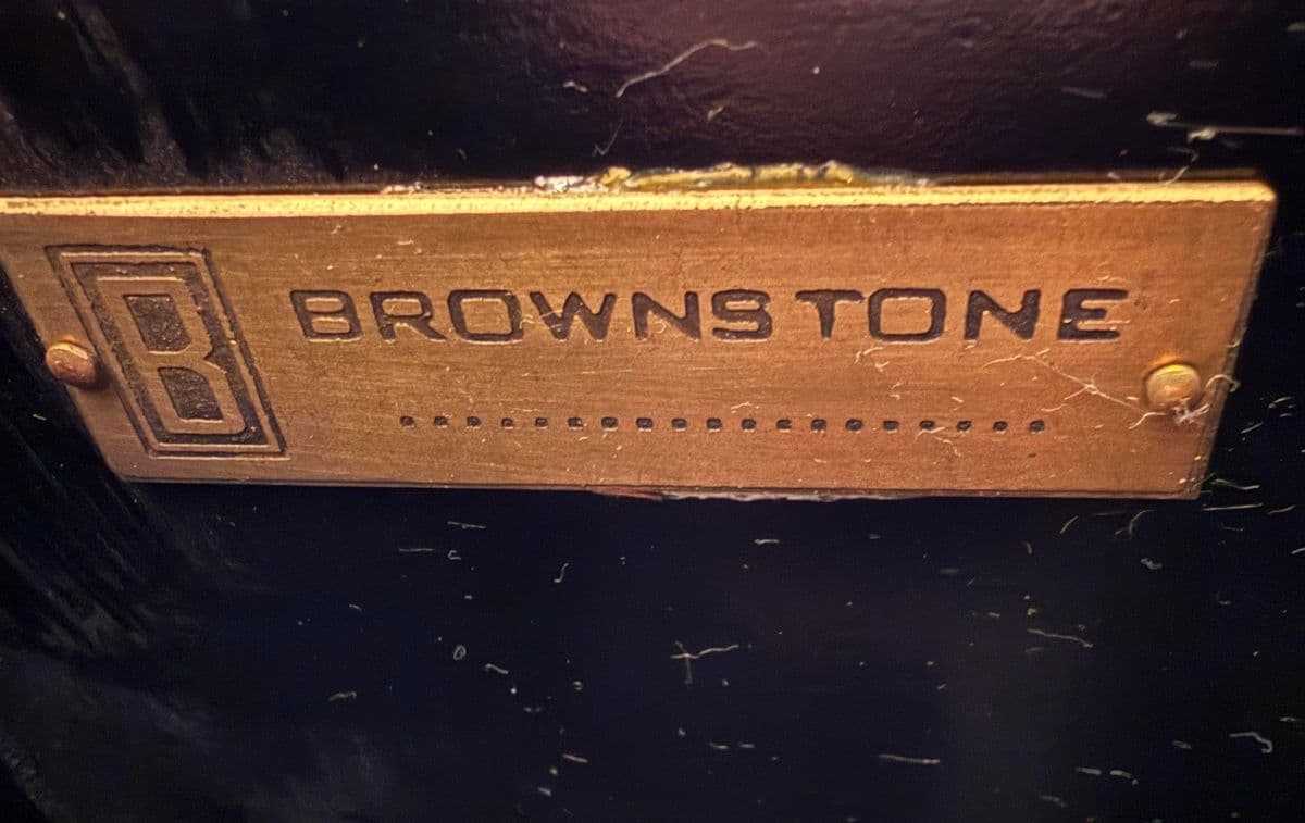 Brownstone Furniture Metropolitan Etagere - Thumbnail 5