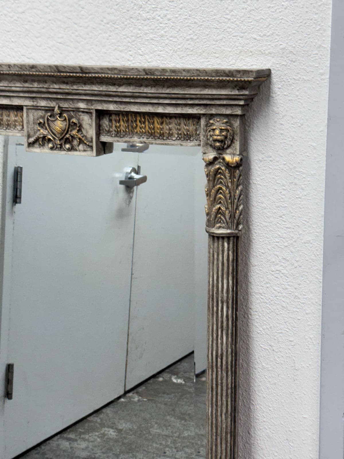 Circa 1990's Alden Furniture Neoclassical-Style Carved Wood Mirror - Thumbnail 6