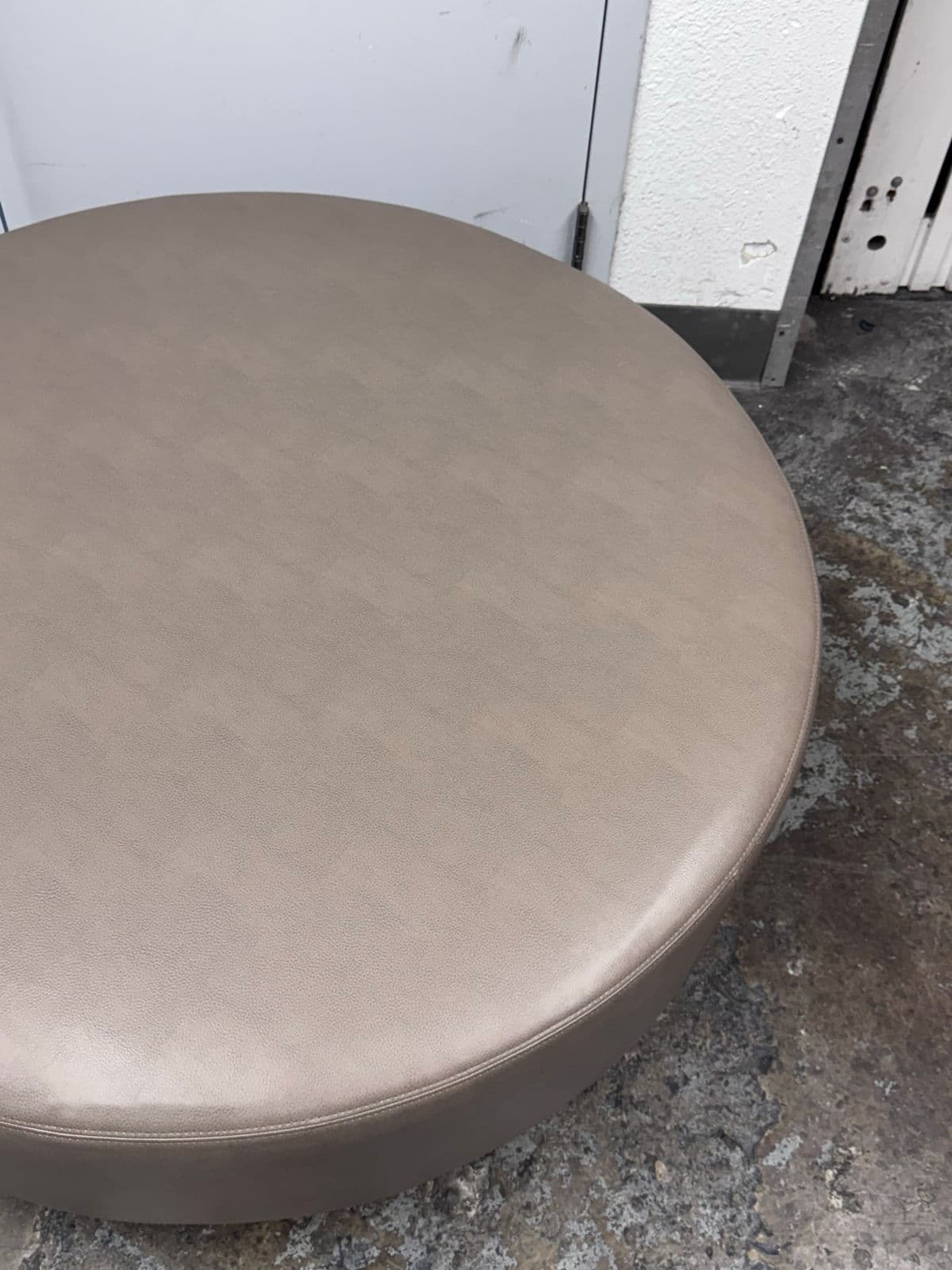 Thayer Coggin Clip Leather Ottoman + Tray Set - Thumbnail 4