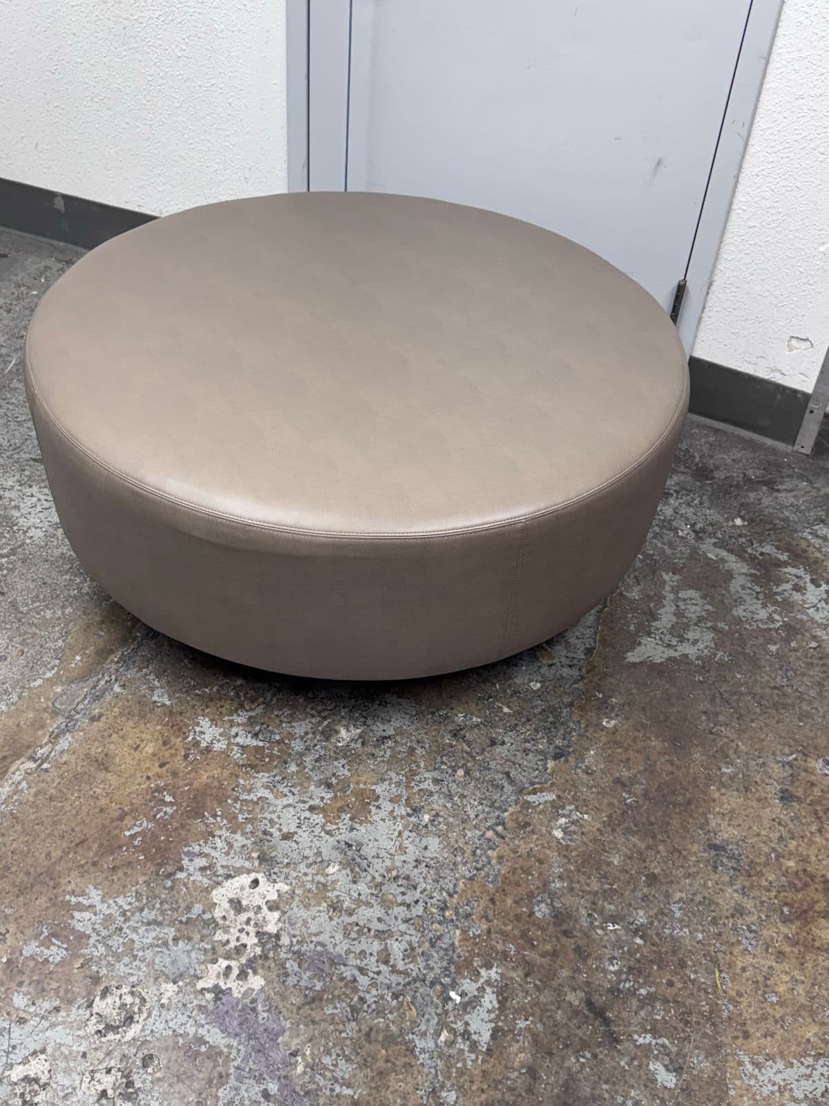 Thayer Coggin Clip Leather Ottoman + Tray Set - Thumbnail 8