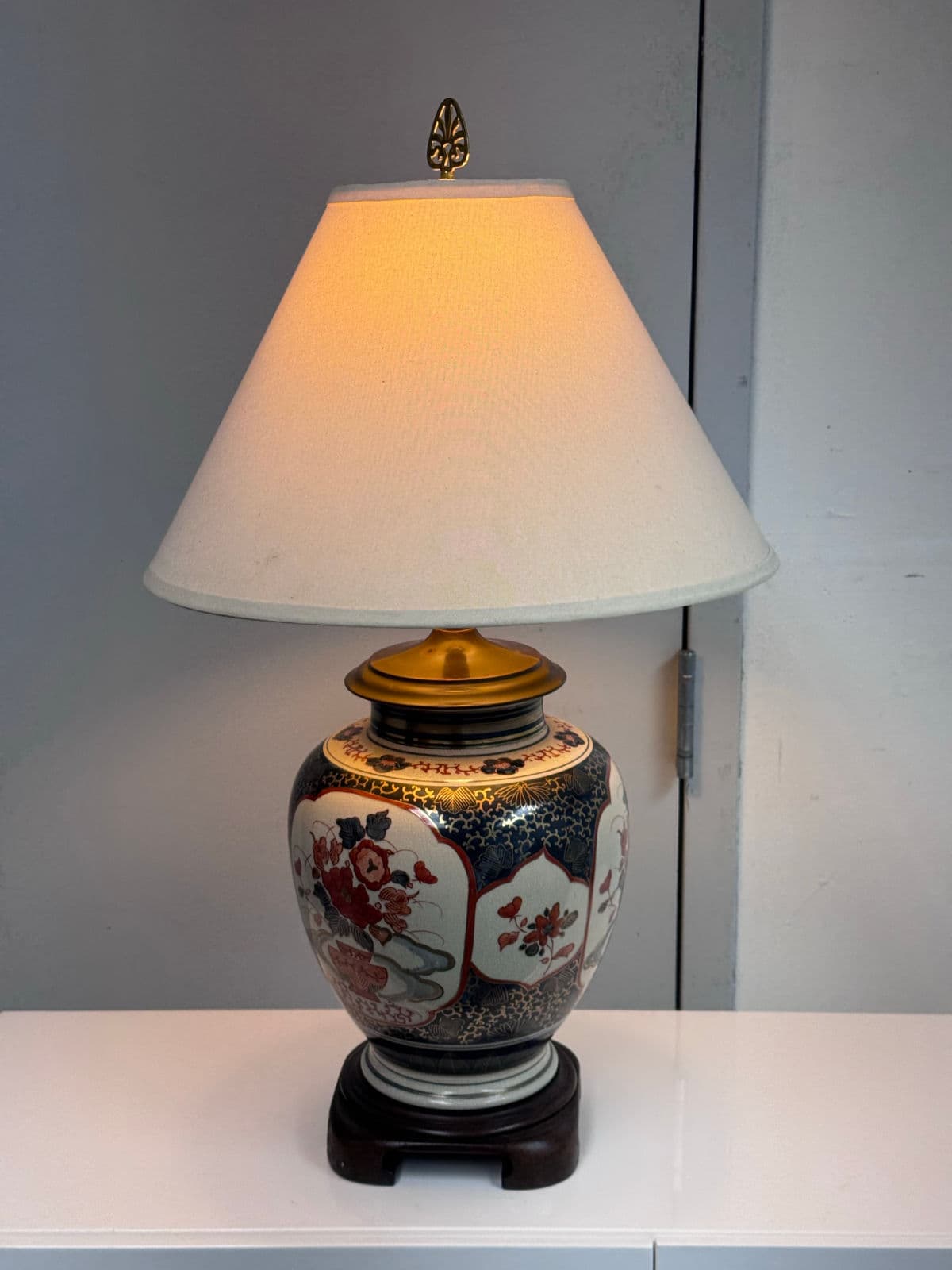 Circa 1980's Japanese Imari Table Lamp - Thumbnail 3