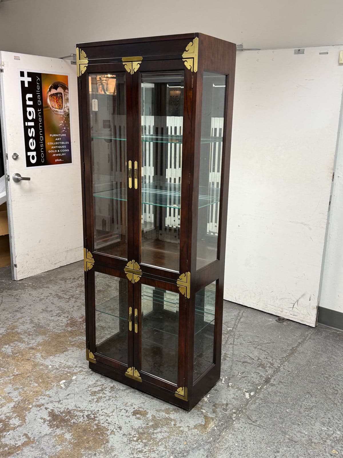 Late 20th Century Chinoiserie Curio/Display Case - Thumbnail 9