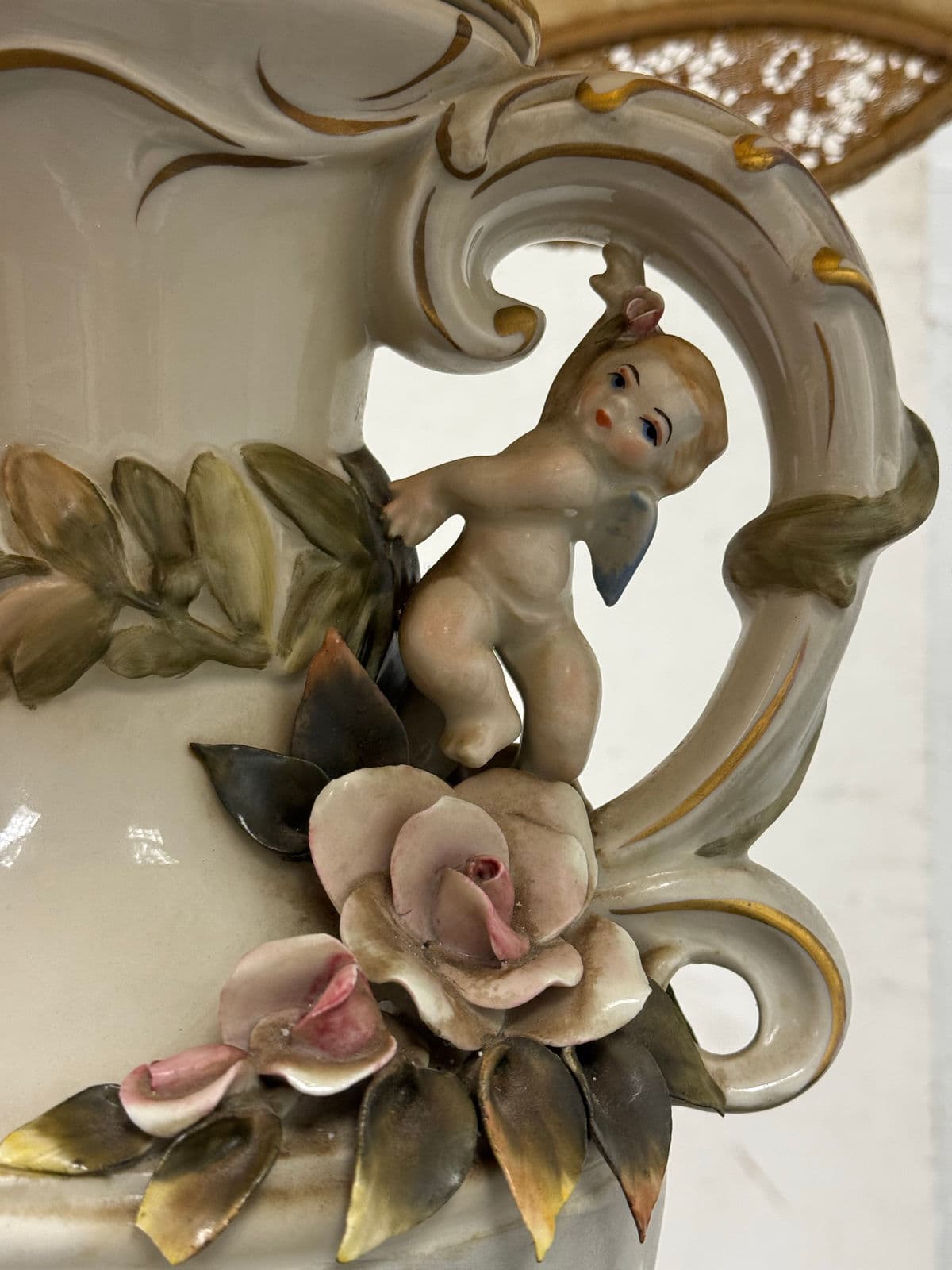 Early 20th Century Italian Capodimonte Style Table Lamp With Original Lamp Shade - Thumbnail 10