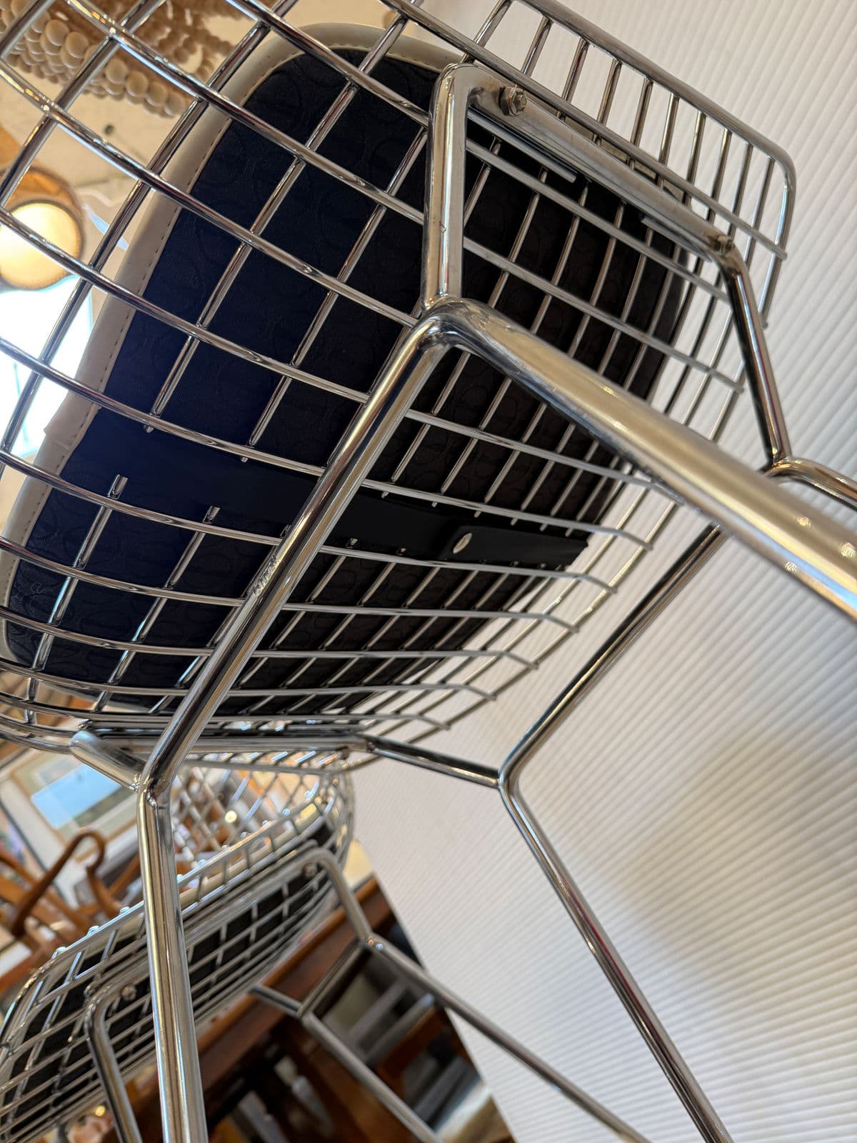 Harry Bertoia for Knoll Bertoia Counter Stools, Pair - Thumbnail 11