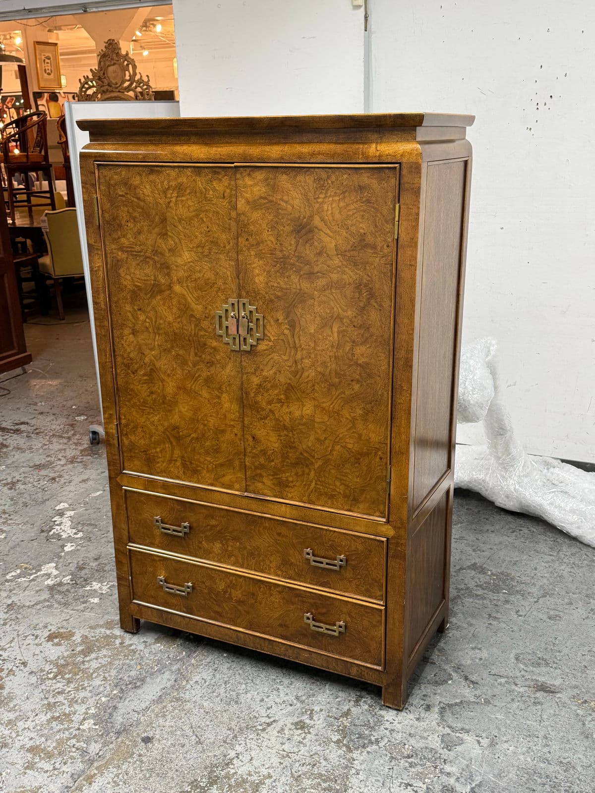 Circa 1970's Raymond Sobota for Century Furniture Chin Hua Collection Asian Chinoiserie Gentleman's Chest - Thumbnail 3