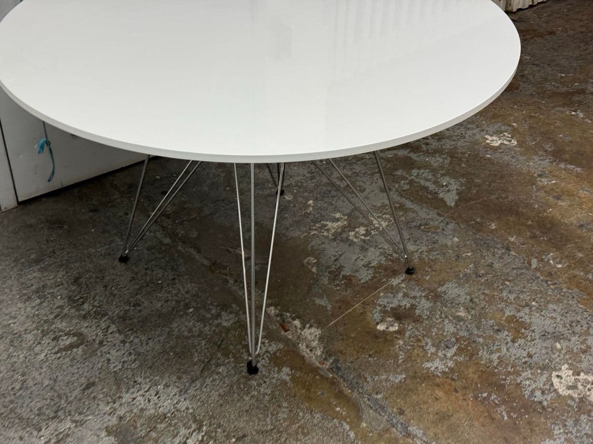 Mid Century Modern Round Dining Table - Thumbnail 10