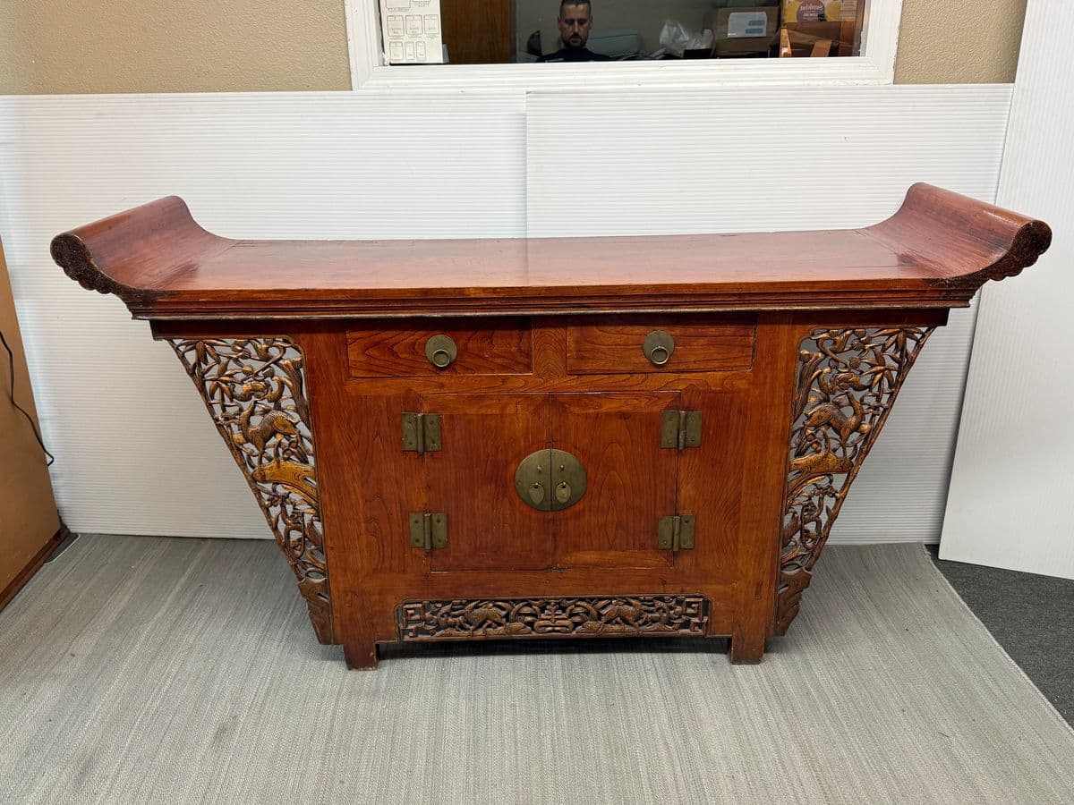 Antique Chinese Tongzhi Style Altar Cabinet - Thumbnail 3