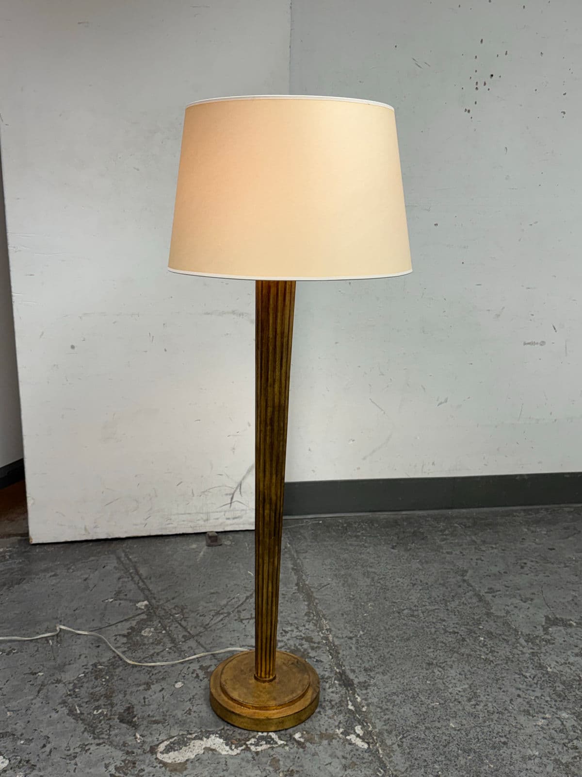 Worlds Away Caprone Fluted Wood Floor Lamp - Thumbnail 3