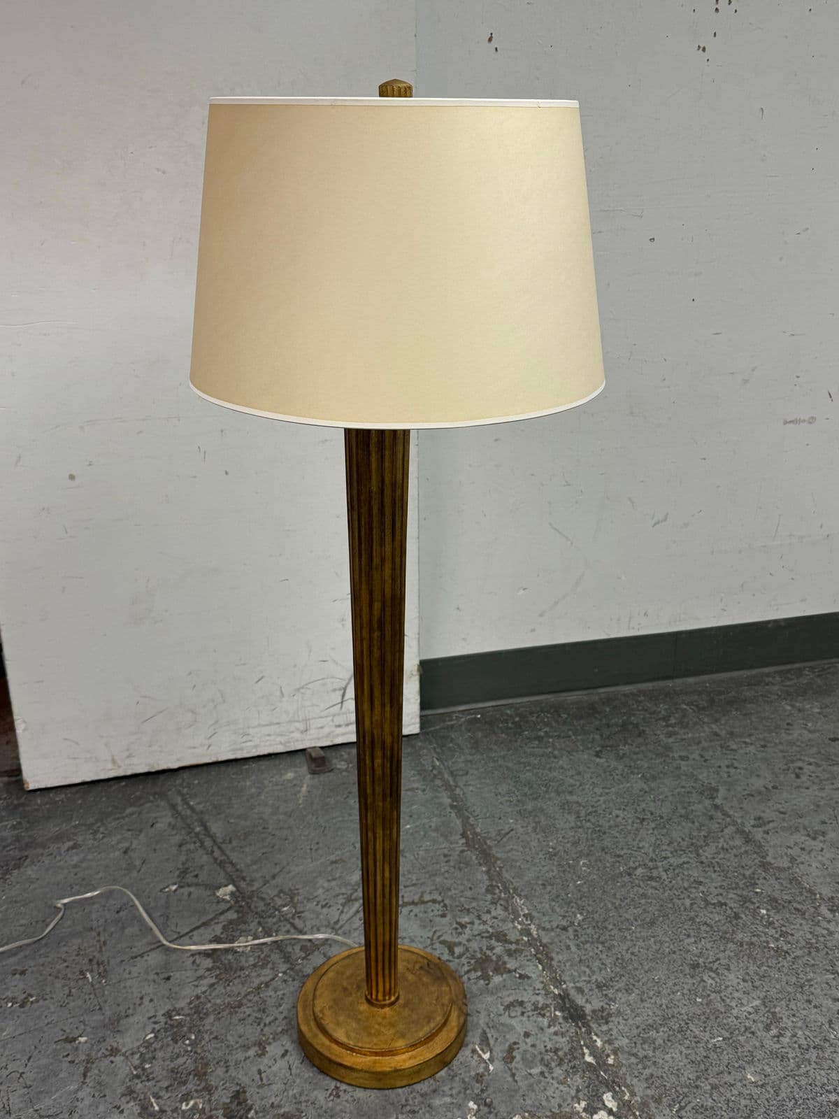 Worlds Away Caprone Fluted Wood Floor Lamp - Thumbnail 4