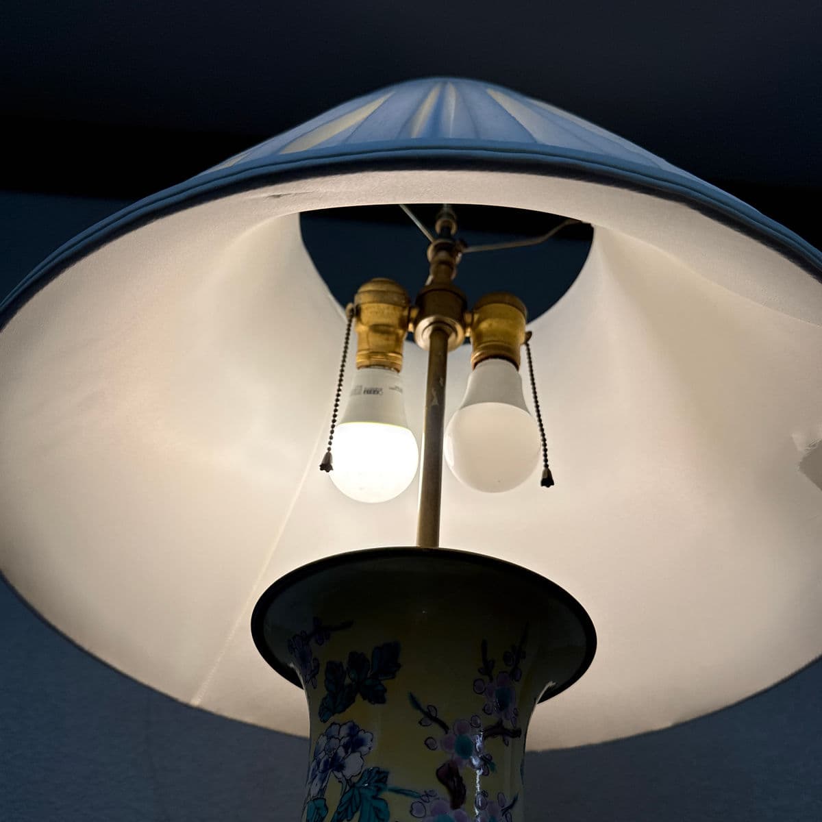 Vintage Chinoiserie Cherry Blossom Table Lamp - Thumbnail 10