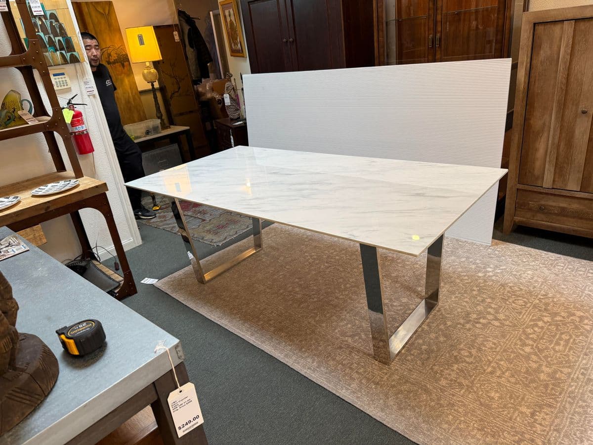 Modern Italian Faux Marble Dining Table - Thumbnail 8