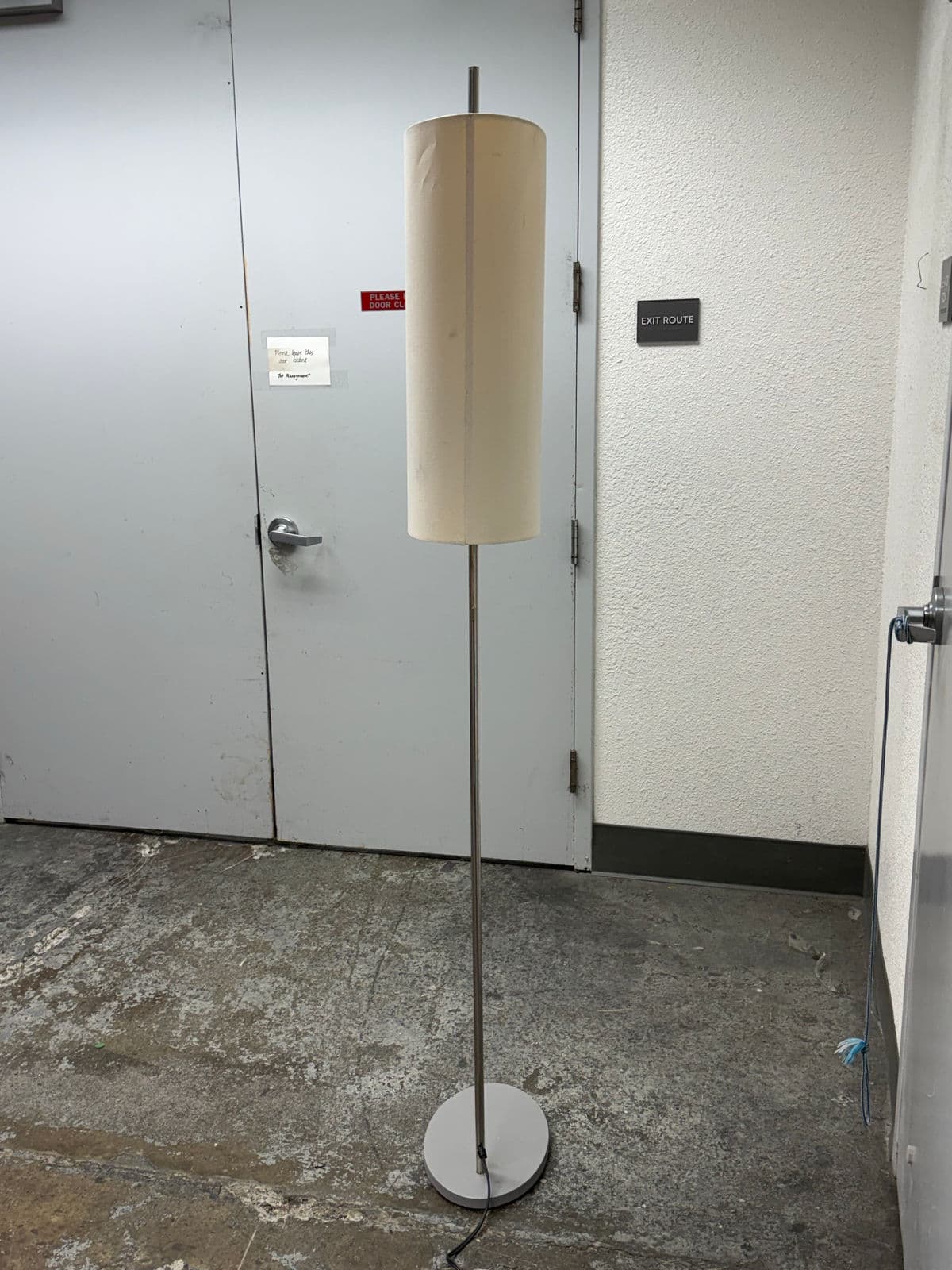 Arne Jacobsen for Santa & Cole Royal Floor Lamp - Thumbnail 7