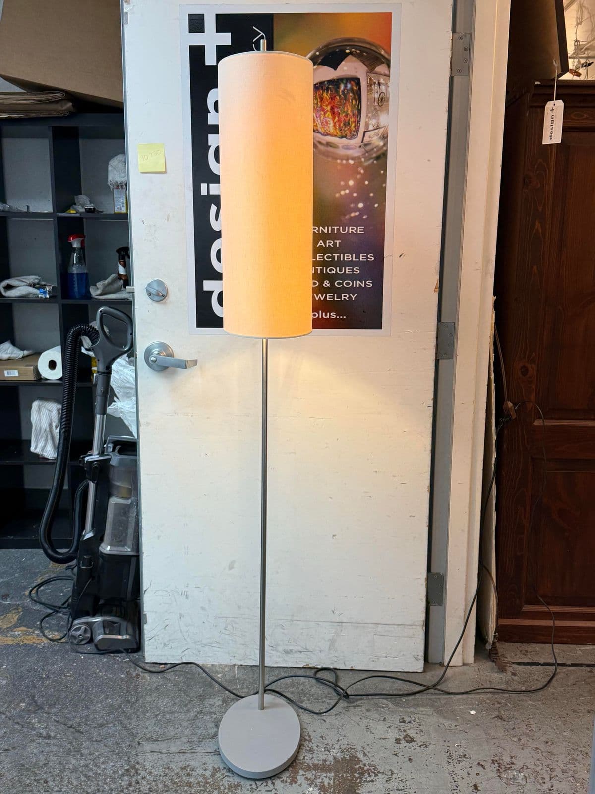 Arne Jacobsen for Santa & Cole Royal Floor Lamp - Thumbnail 3