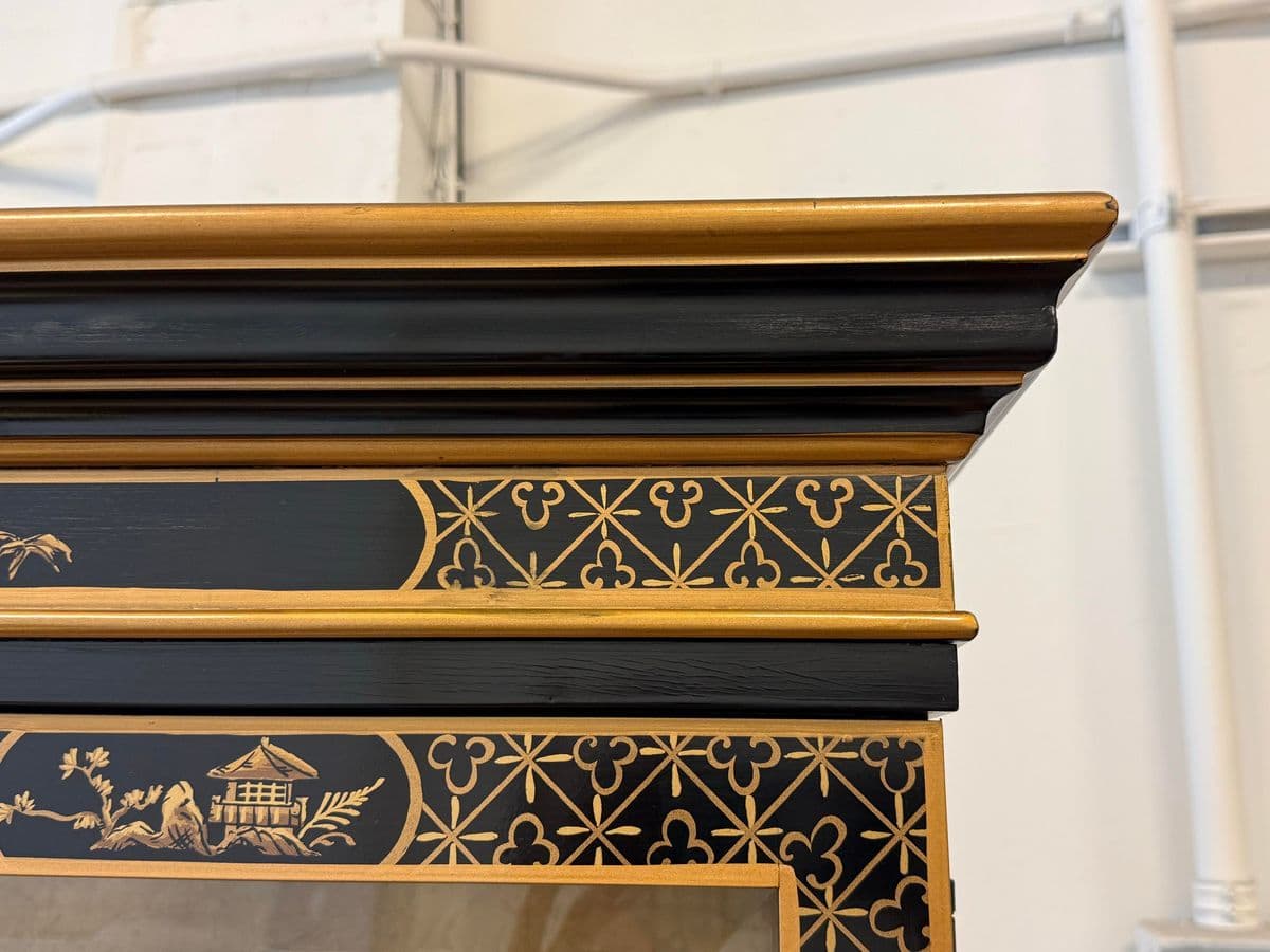 Late 20th Century Drexel Heritage Et Ce Collection Display Cabinet - Thumbnail 8