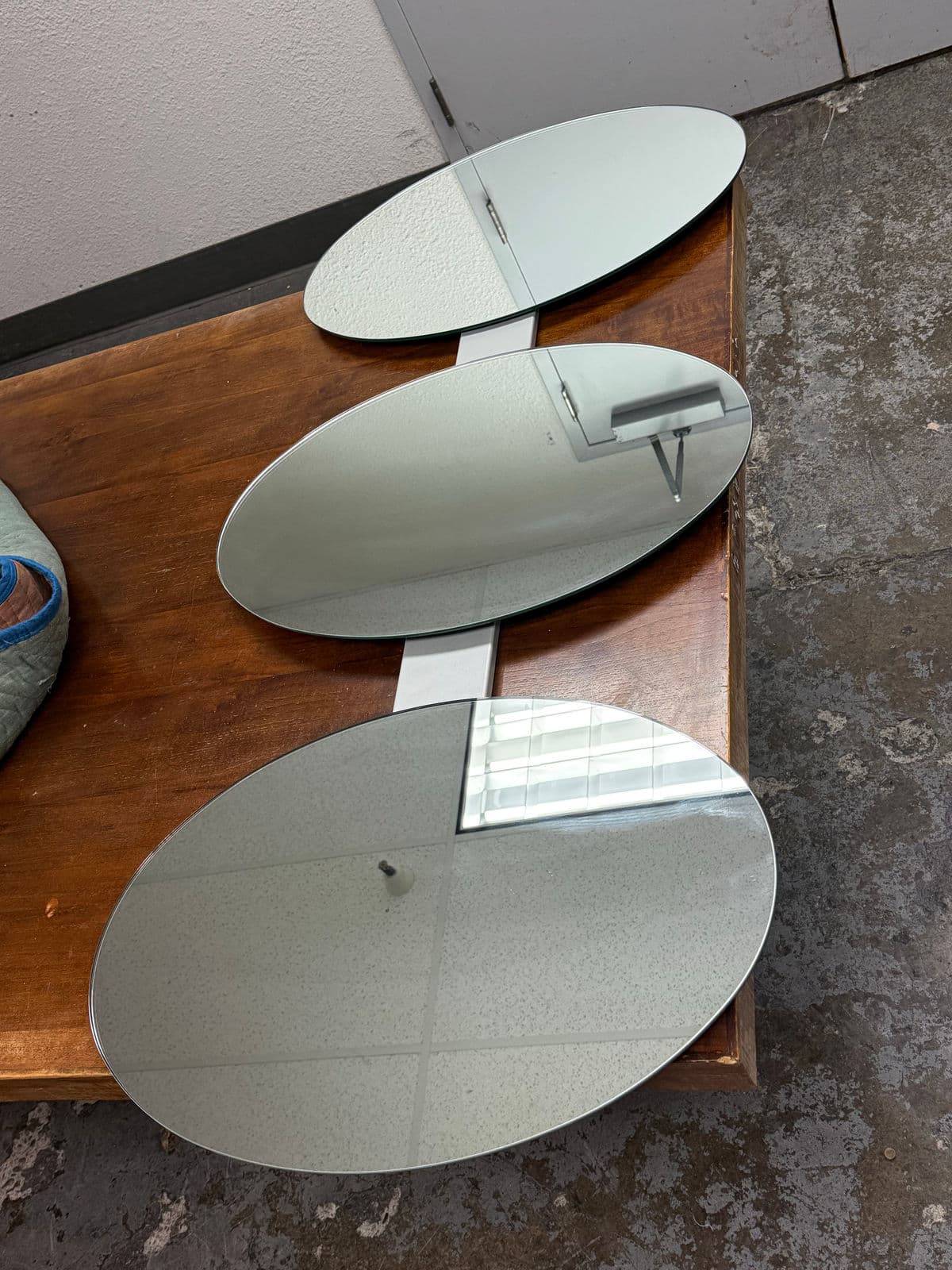 Tonelli Italian Three Oval Wall Mirrors - Thumbnail 4