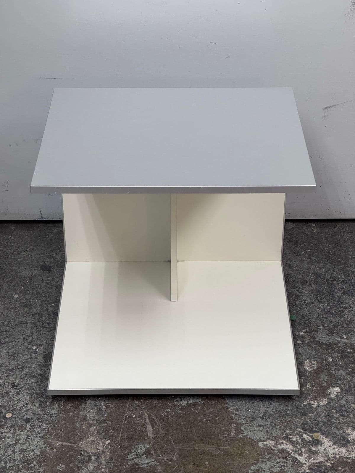 Italian Custom C-Shape Lacquered Side Table - Thumbnail 5