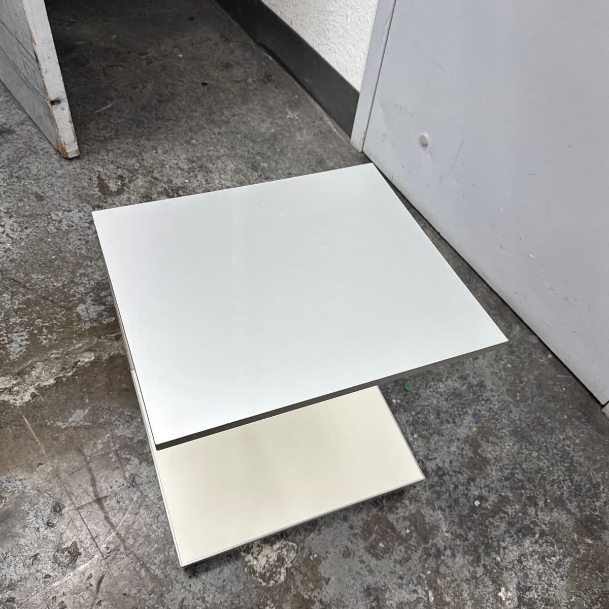 Italian Custom C-Shape Lacquered Side Table - Thumbnail 13