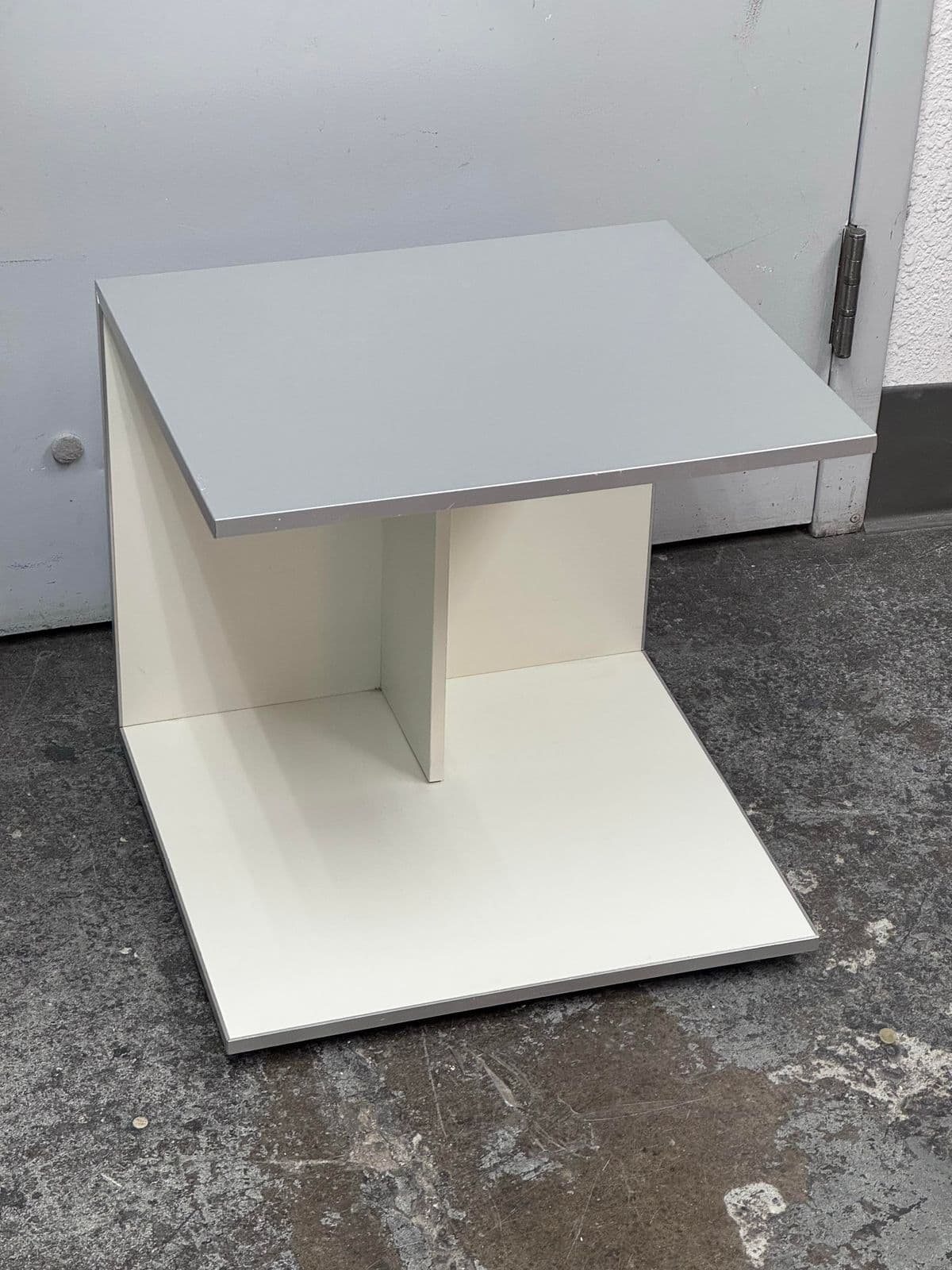 Italian Custom C-Shape Lacquered Side Table - Thumbnail 8