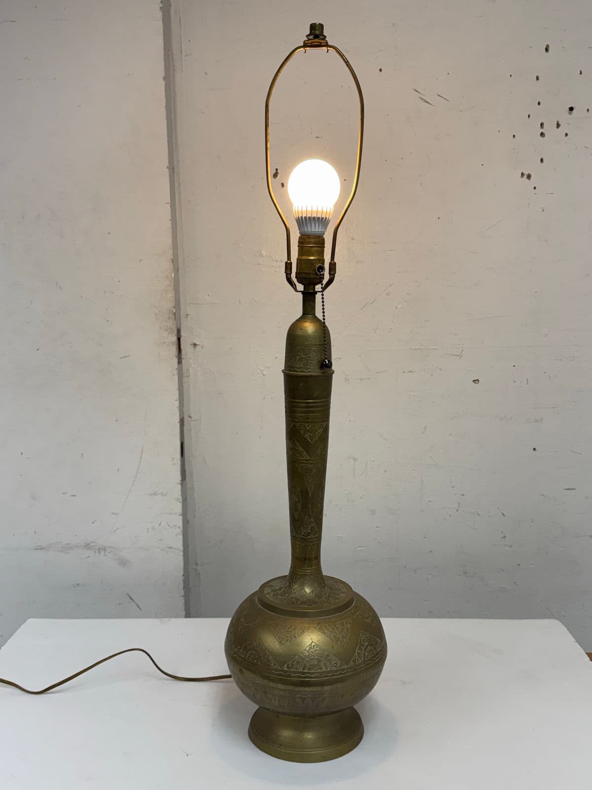 Vintage Etched Brass Table Lamp - Thumbnail 3
