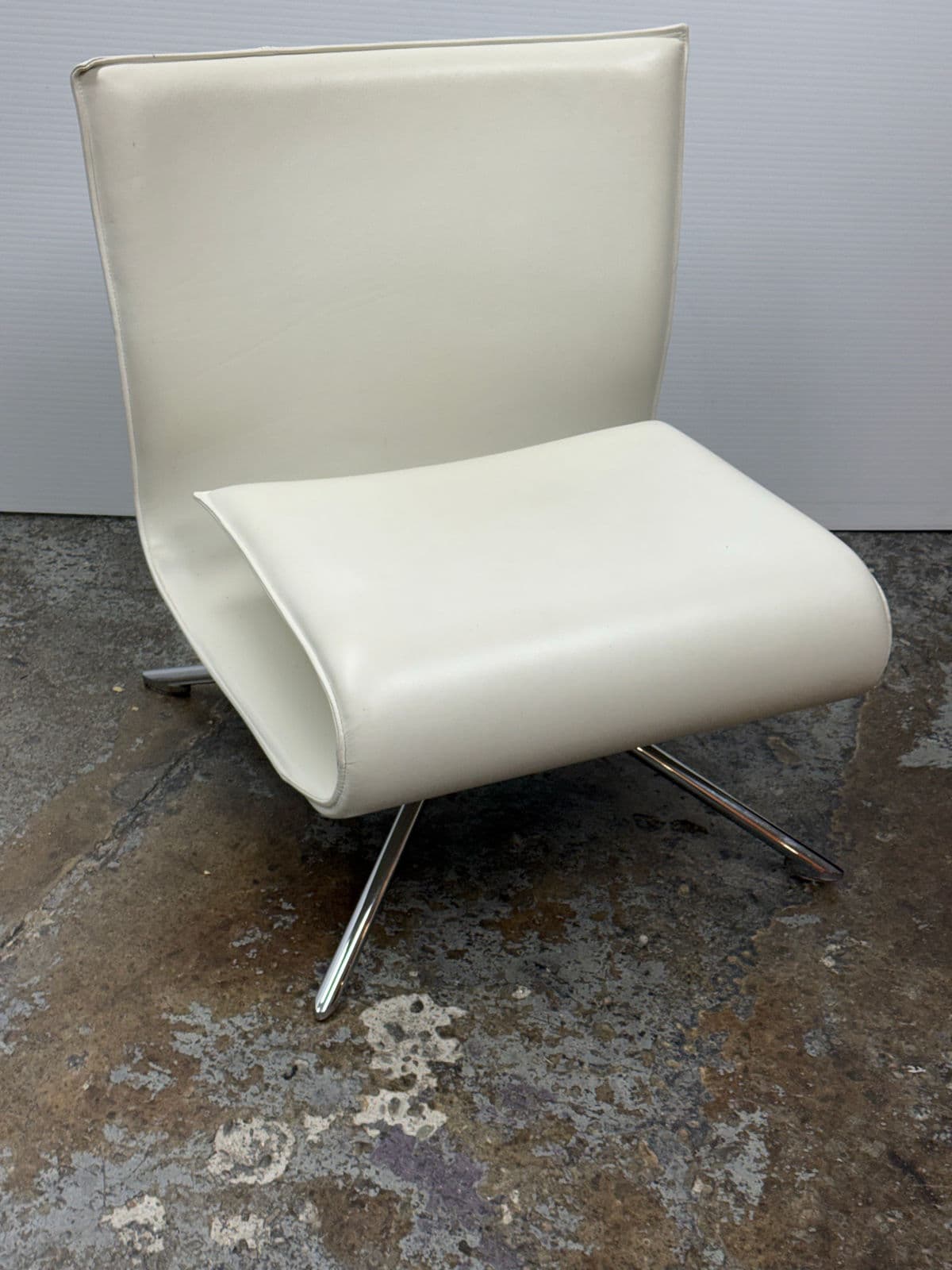 Vertijet Hob Leather Swivel Chair - Thumbnail 6