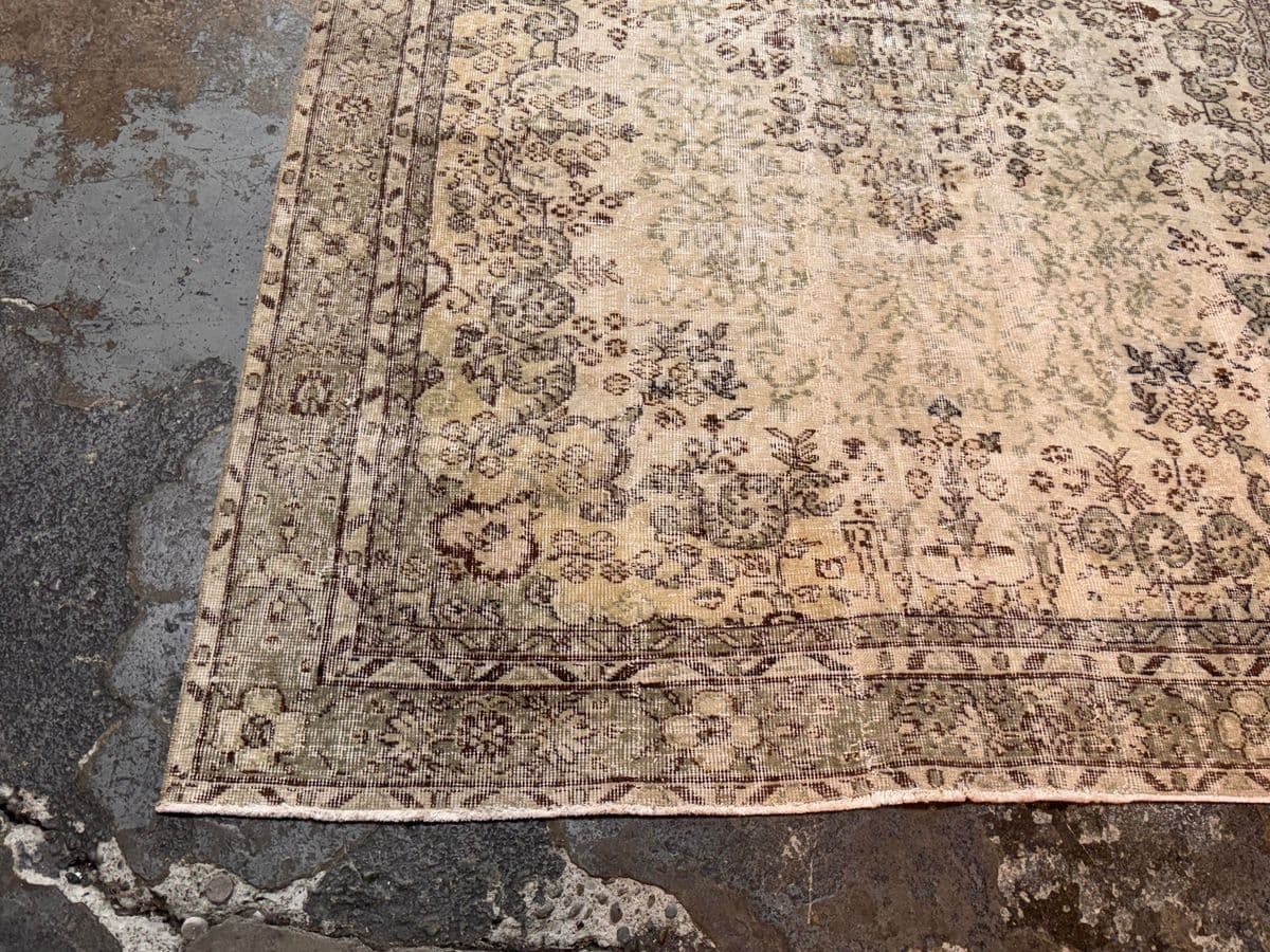 5ft 12ft × 9ft 4in Vintage Meinhard Area Rug - Thumbnail 9