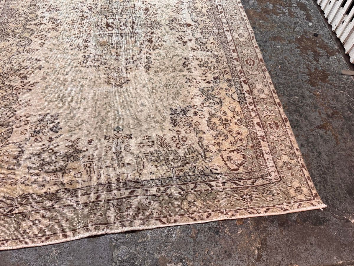 5ft 12ft × 9ft 4in Vintage Meinhard Area Rug - Thumbnail 6