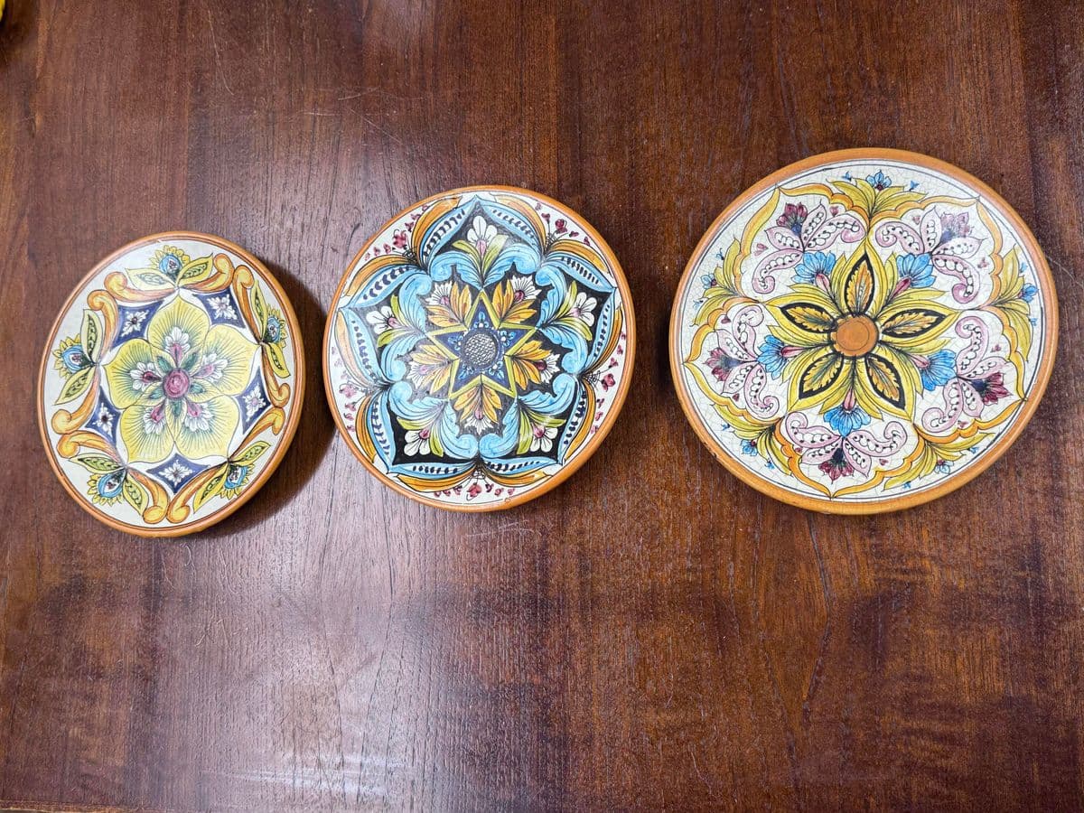 Circa 1990's Ceramic Erincina Hand Painted Wall Plates, Set of Three - Thumbnail 3