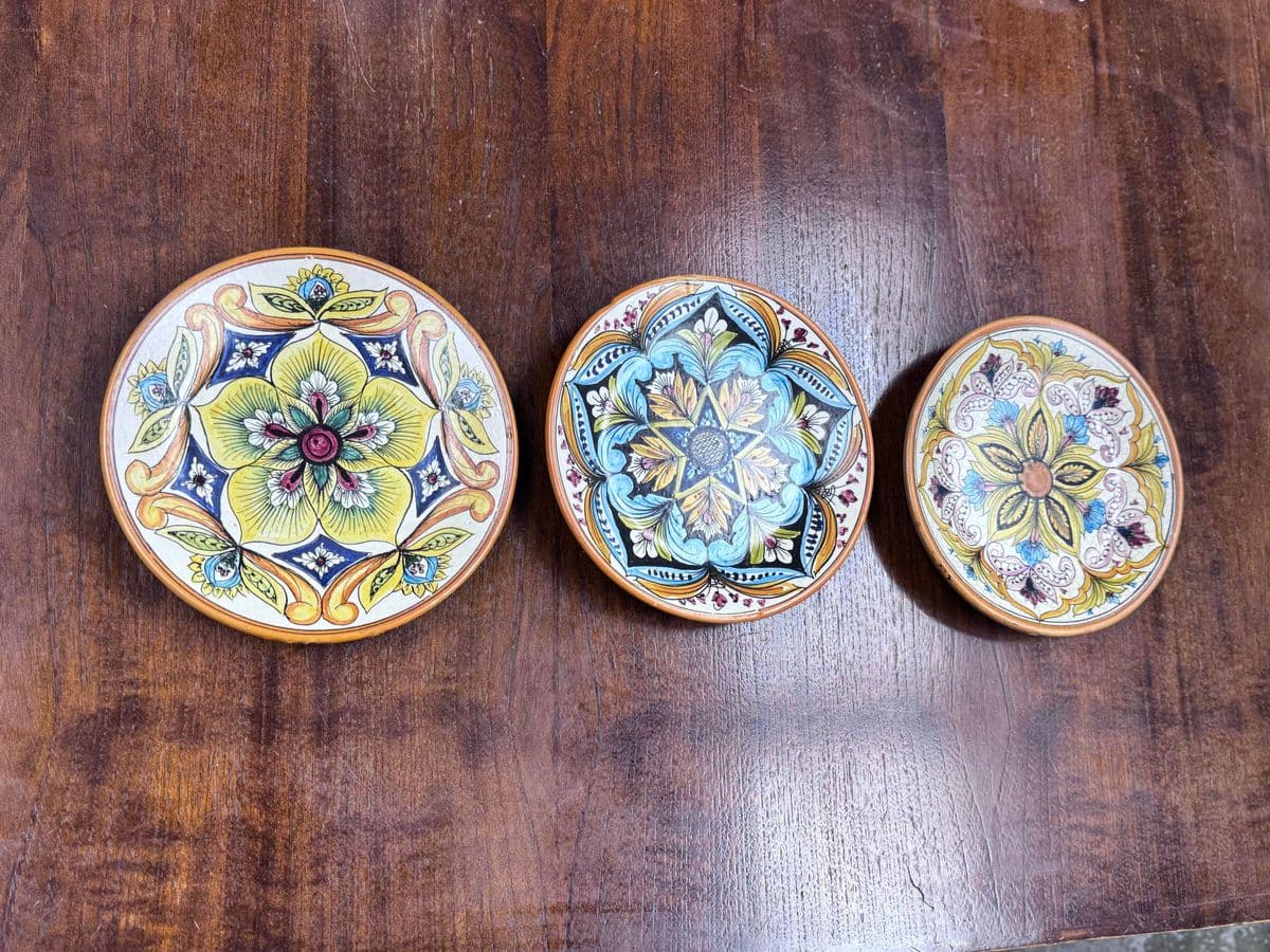 Circa 1990's Ceramic Erincina Hand Painted Wall Plates, Set of Three - Thumbnail 7
