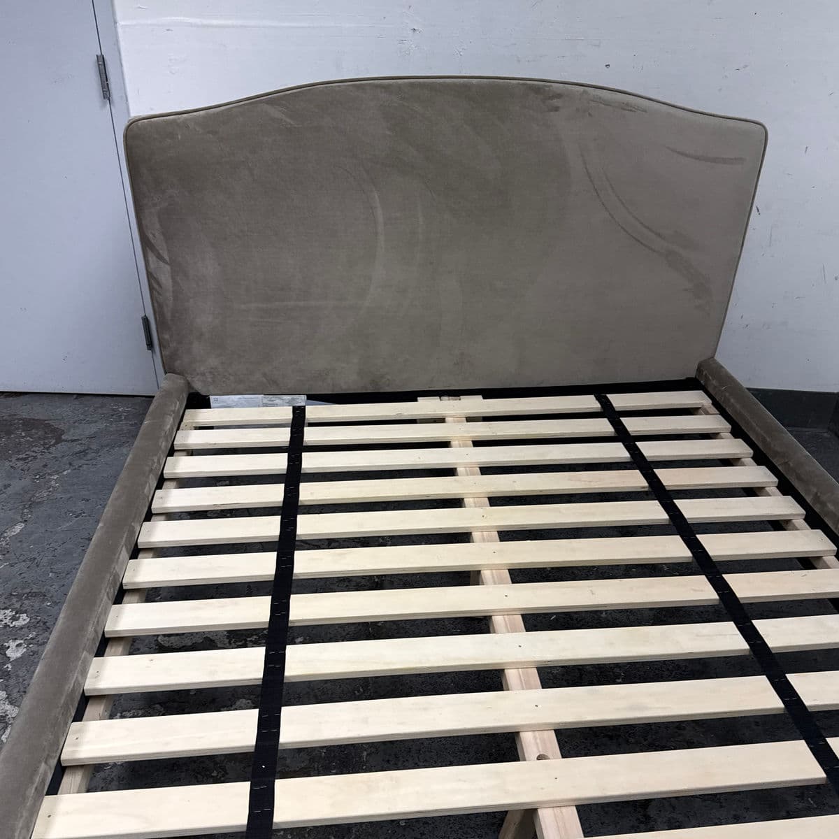 Queen Size Interior Define Celia Bed Frame - Thumbnail 13