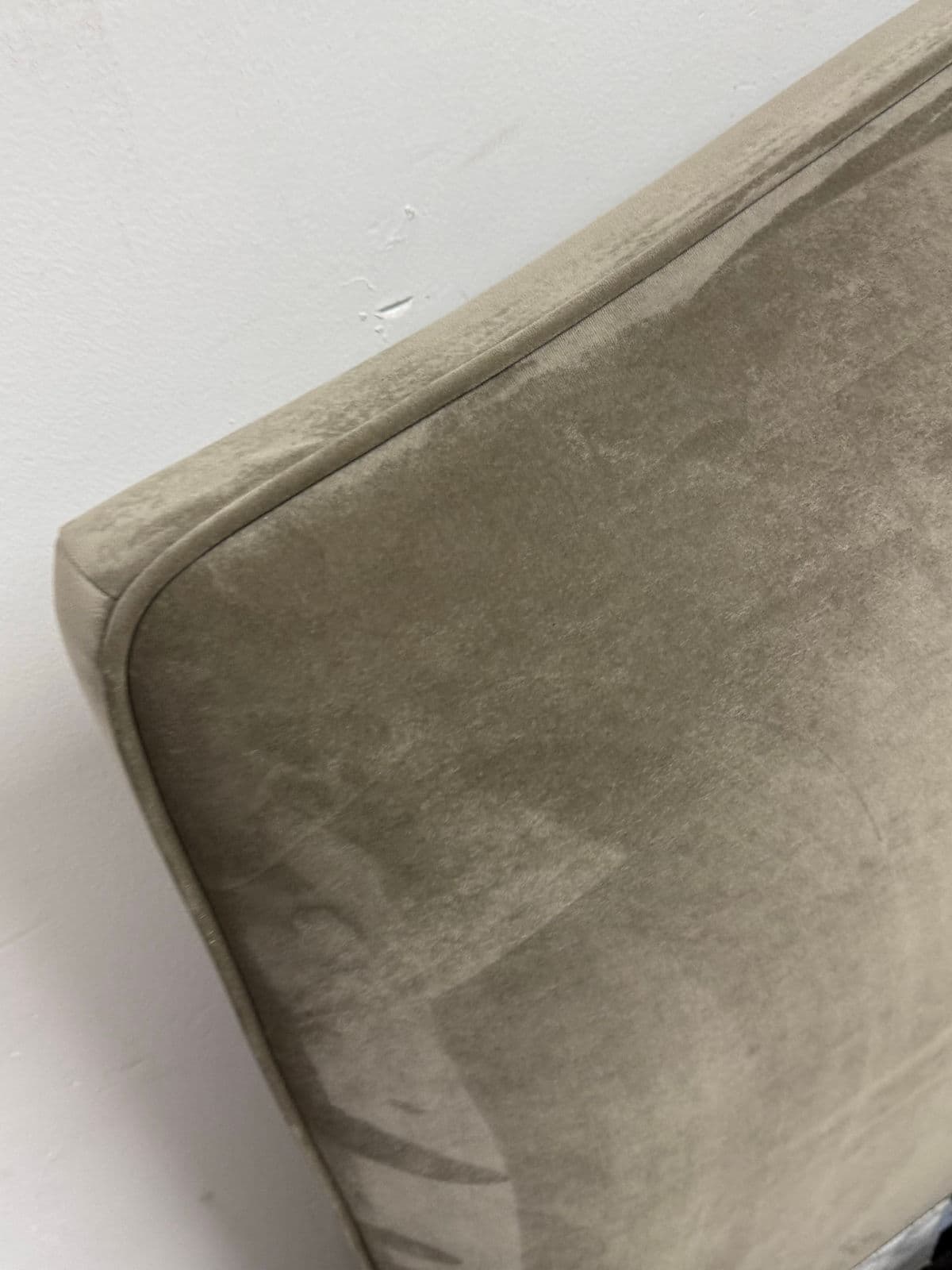 Queen Size Interior Define Celia Bed Frame - Thumbnail 10