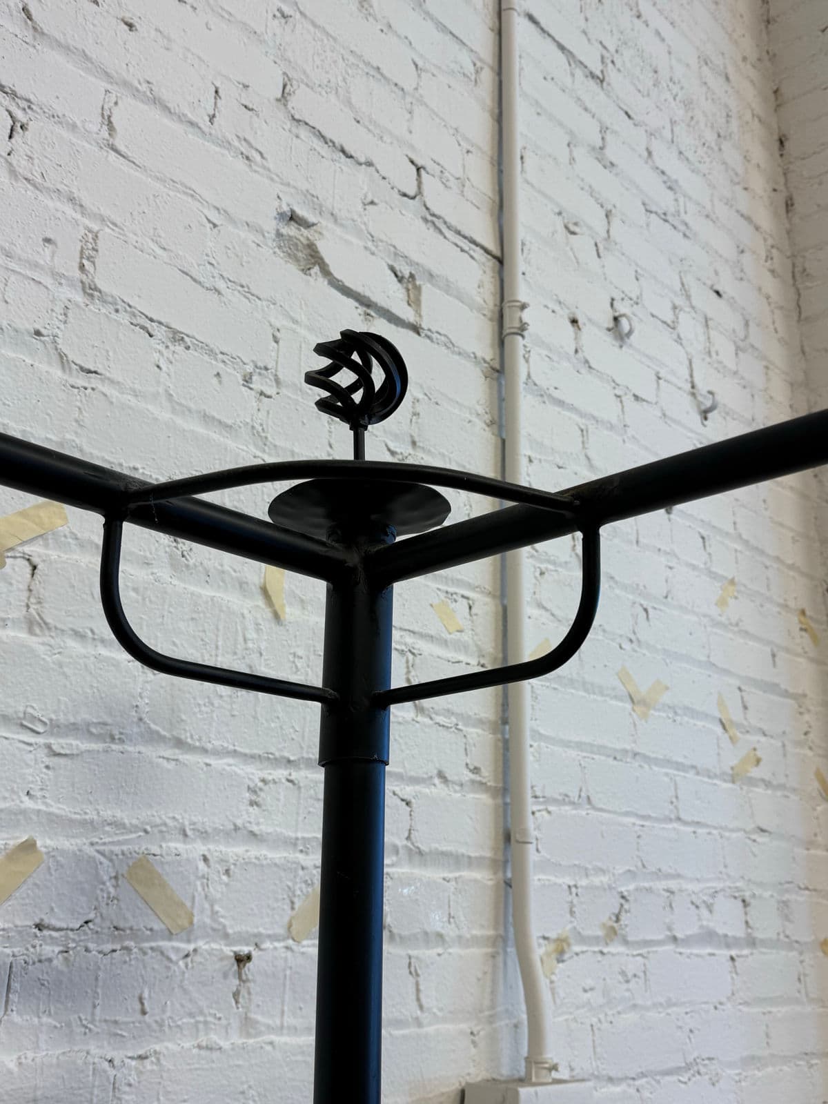 Queen Size Coaster Sunburst Canopy Bed - Thumbnail 8