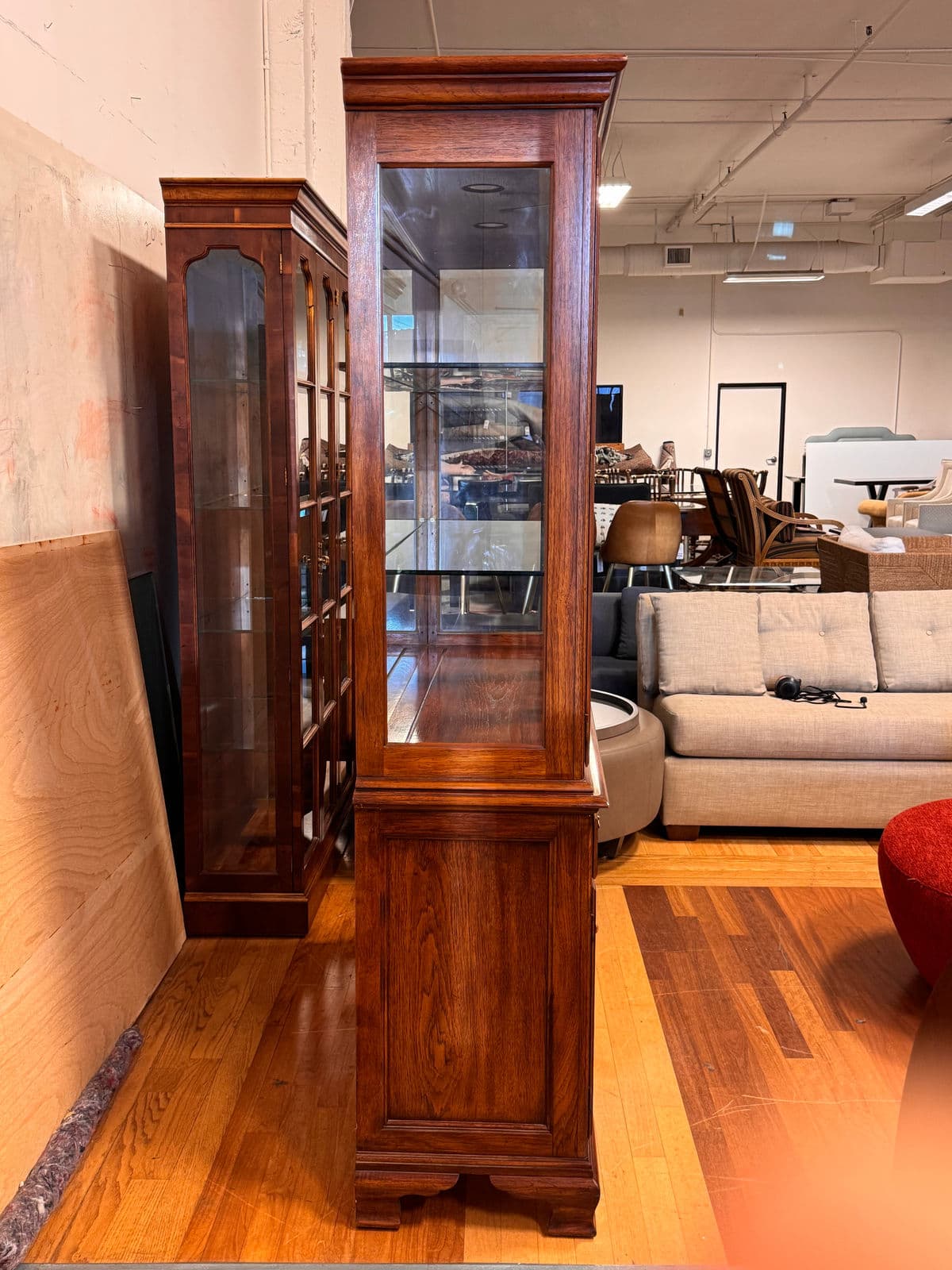 Drexel Heritage Late 20th Century China/ Display Hutch - Thumbnail 8